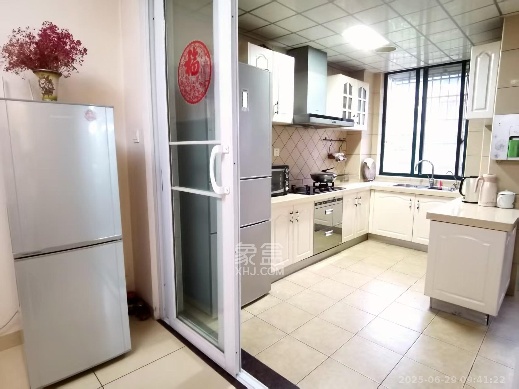 兴泰公寓  4室2厅1卫    3000.0元/月 兴泰公寓  4室2厅1卫    3000.0元/月室内图