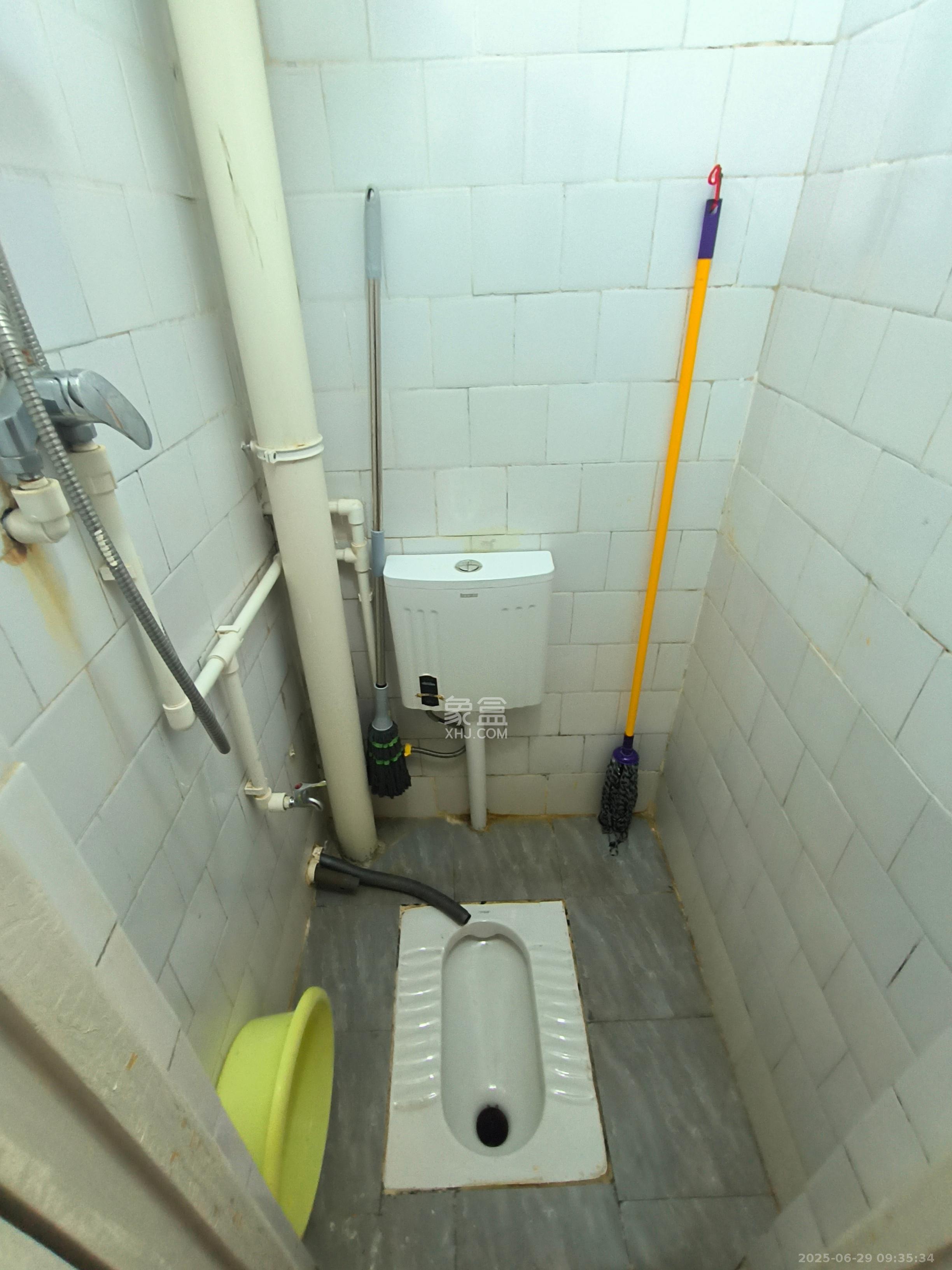 长勘小区  3室1厅1卫    1700.0元/月室内图