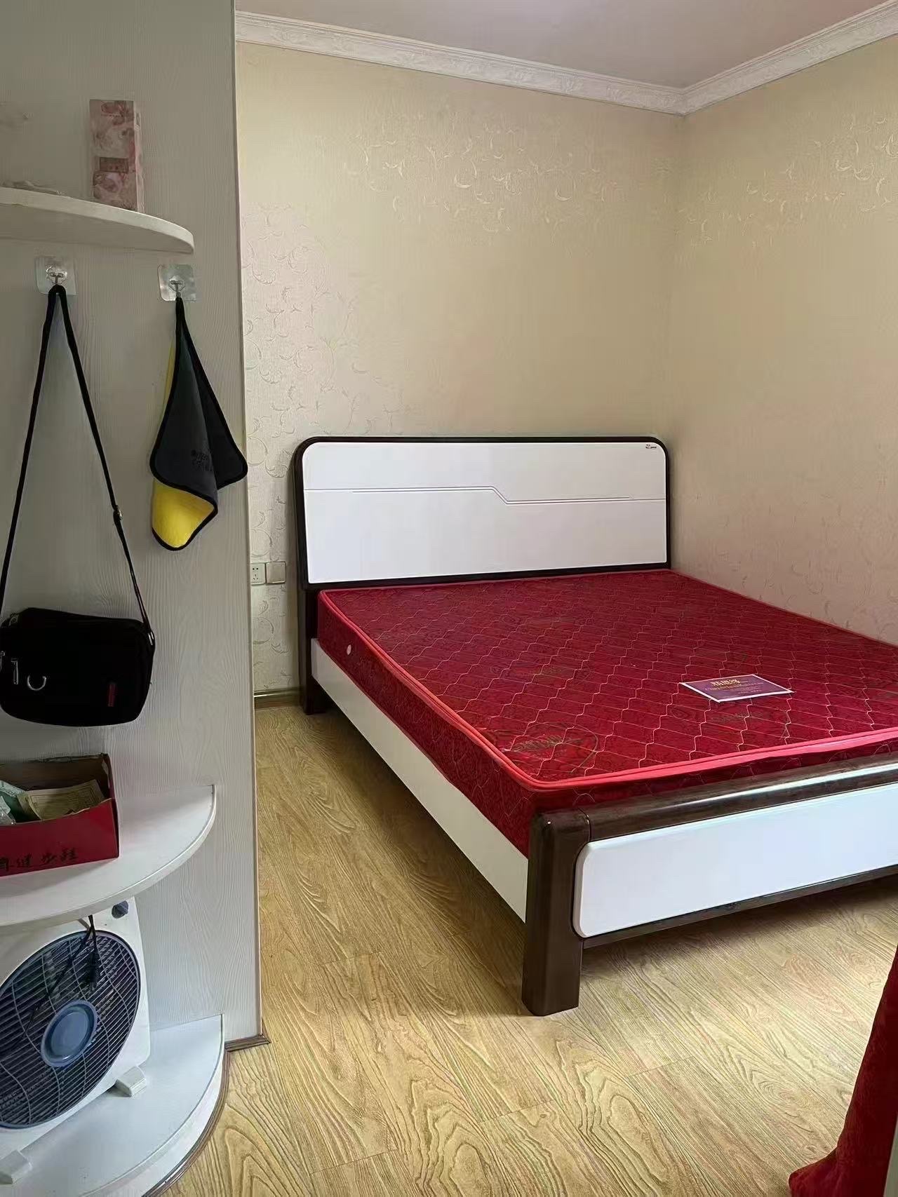 鑫瑞东方明居  1室2厅2卫   1700.00元/月室内图