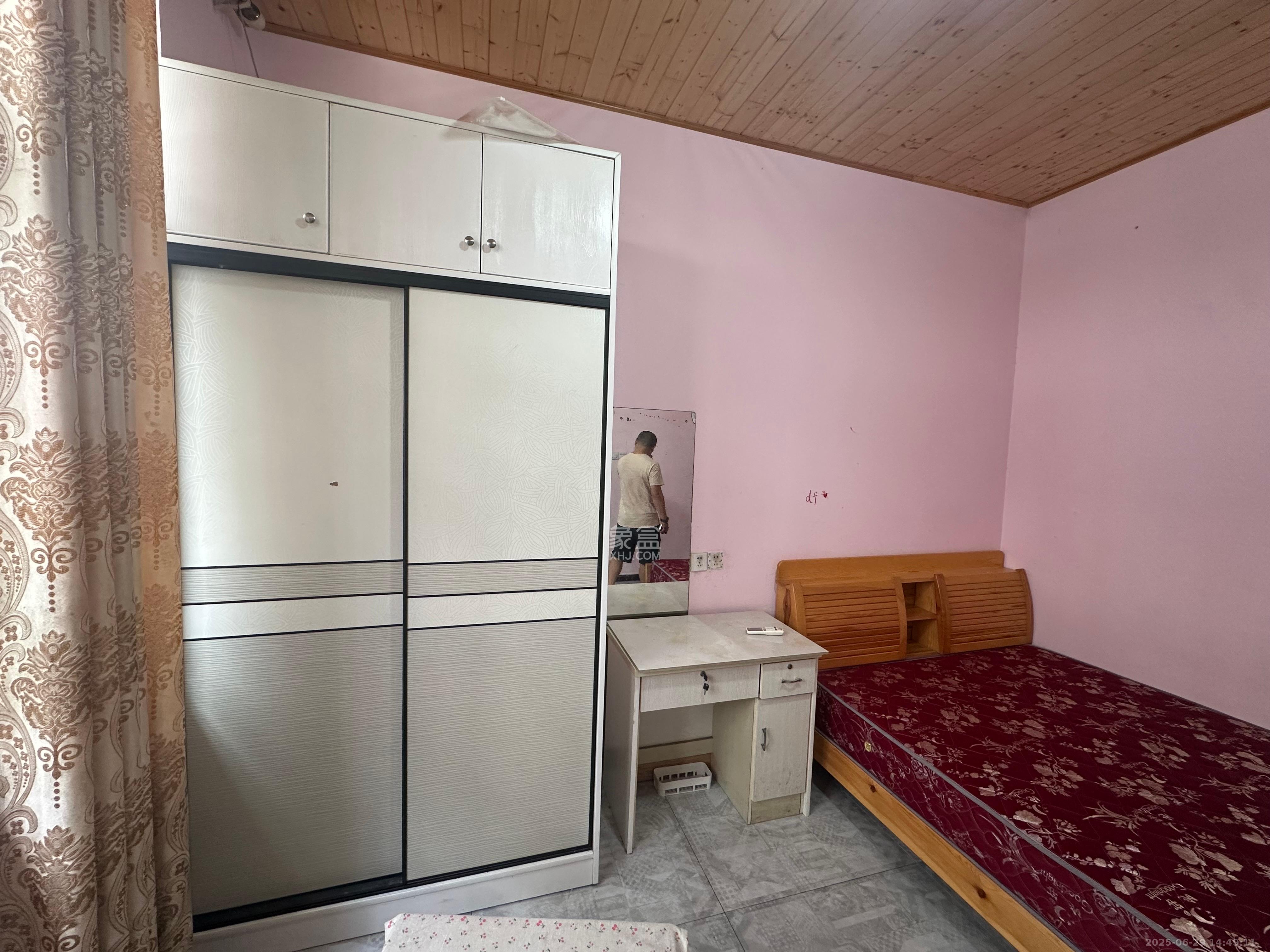 众鑫建材市场（长沙县星沙镇皮具市场）  1室1厅1卫    700.0元/月室内图