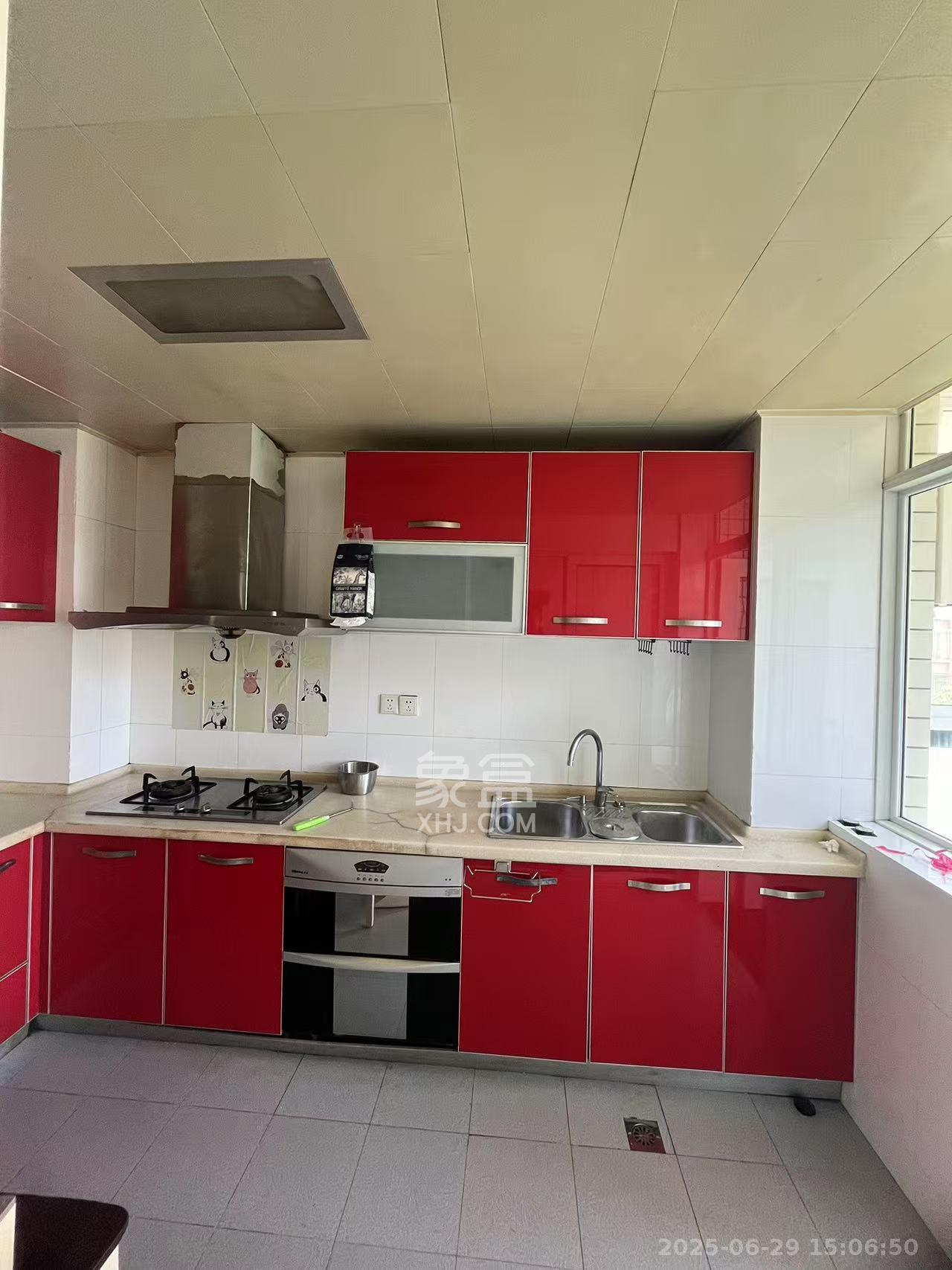 阳光嘉园  3室2厅2卫    2988.0元/月 阳光嘉园  3室2厅2卫    2988.0元/月室内图