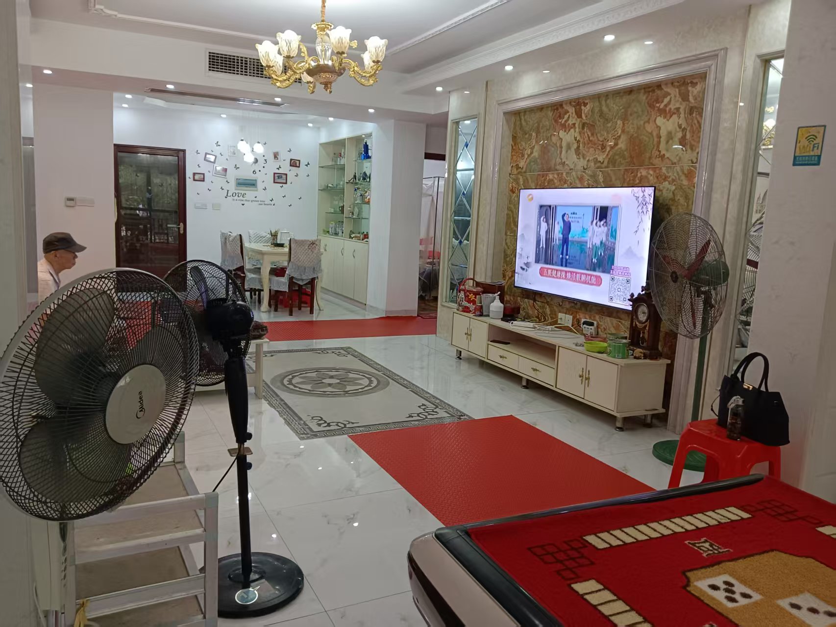 兰贵园 3室2厅2卫 2500.0元/月 兰贵园 3室2厅2卫 2500.0元/月室内图