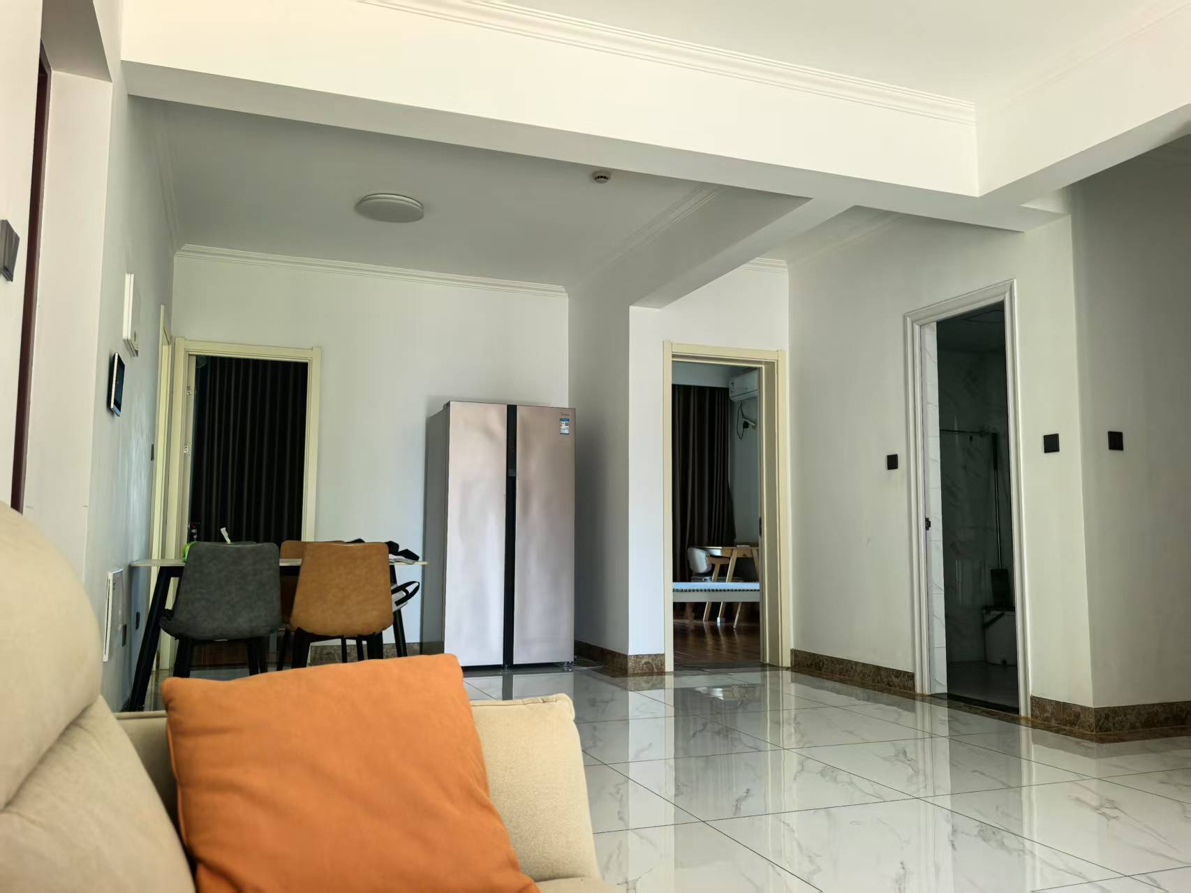 尚运上品 3室2厅2卫 6500.0元/月 尚运上品 3室2厅2卫 6500.0元/月室内图