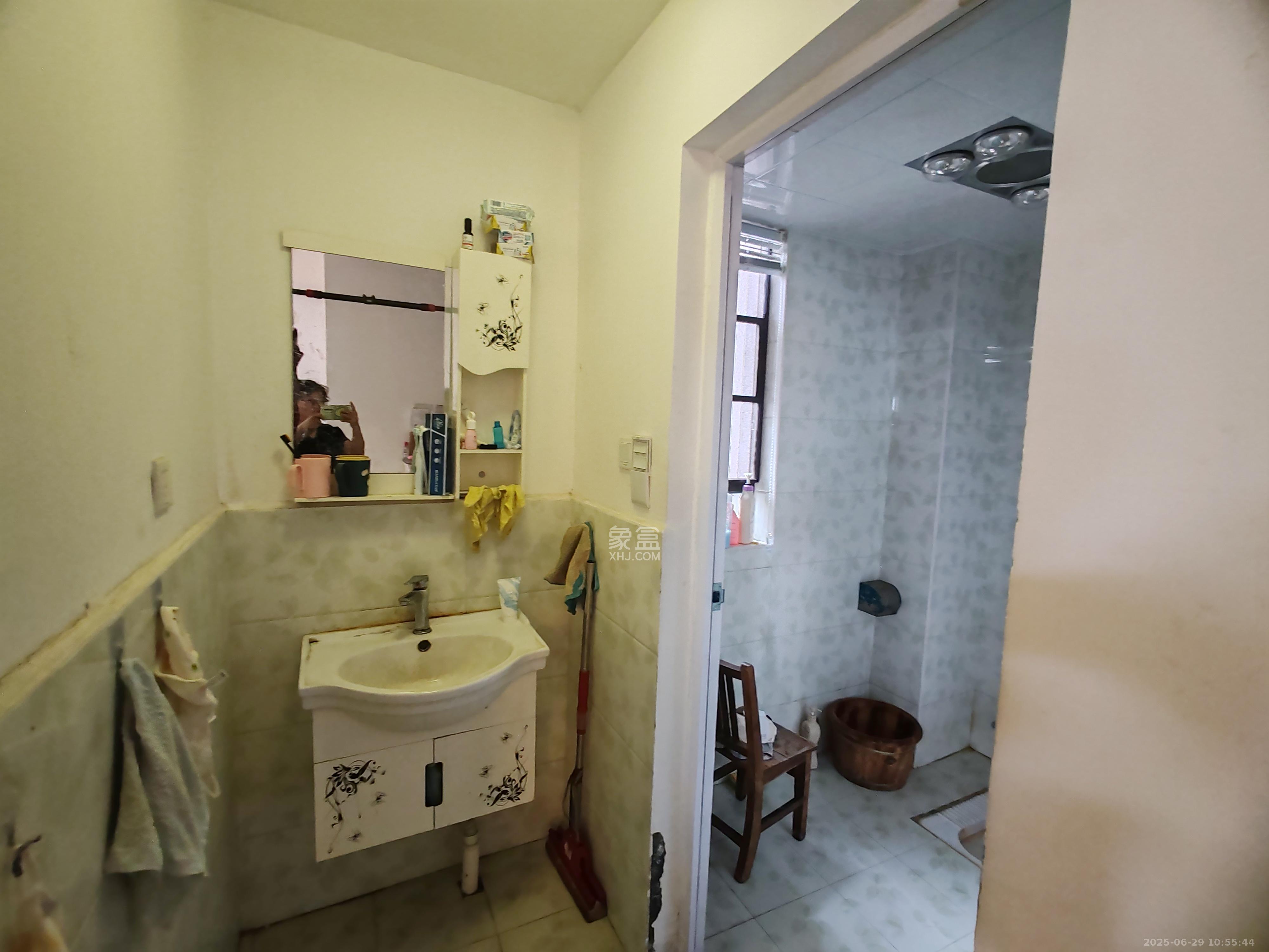 汇金城/嘉华城(二期、三期) 4室2厅2卫 3200.0元/月 汇金城/嘉华城(二期、三期) 4室2厅2卫 3200.0元/月室内图