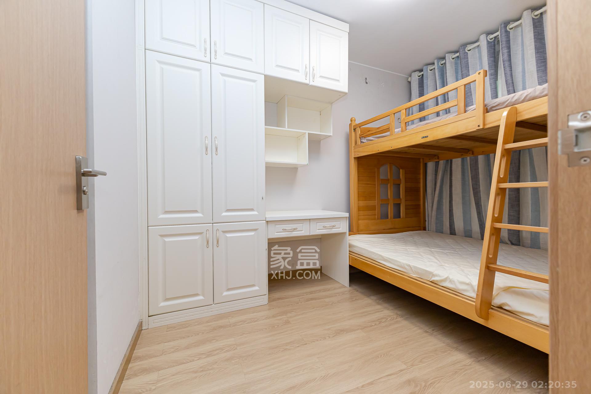 时代倾城二期  2室2厅1卫    64.5万 时代倾城二期  2室2厅1卫    64.5万卧室