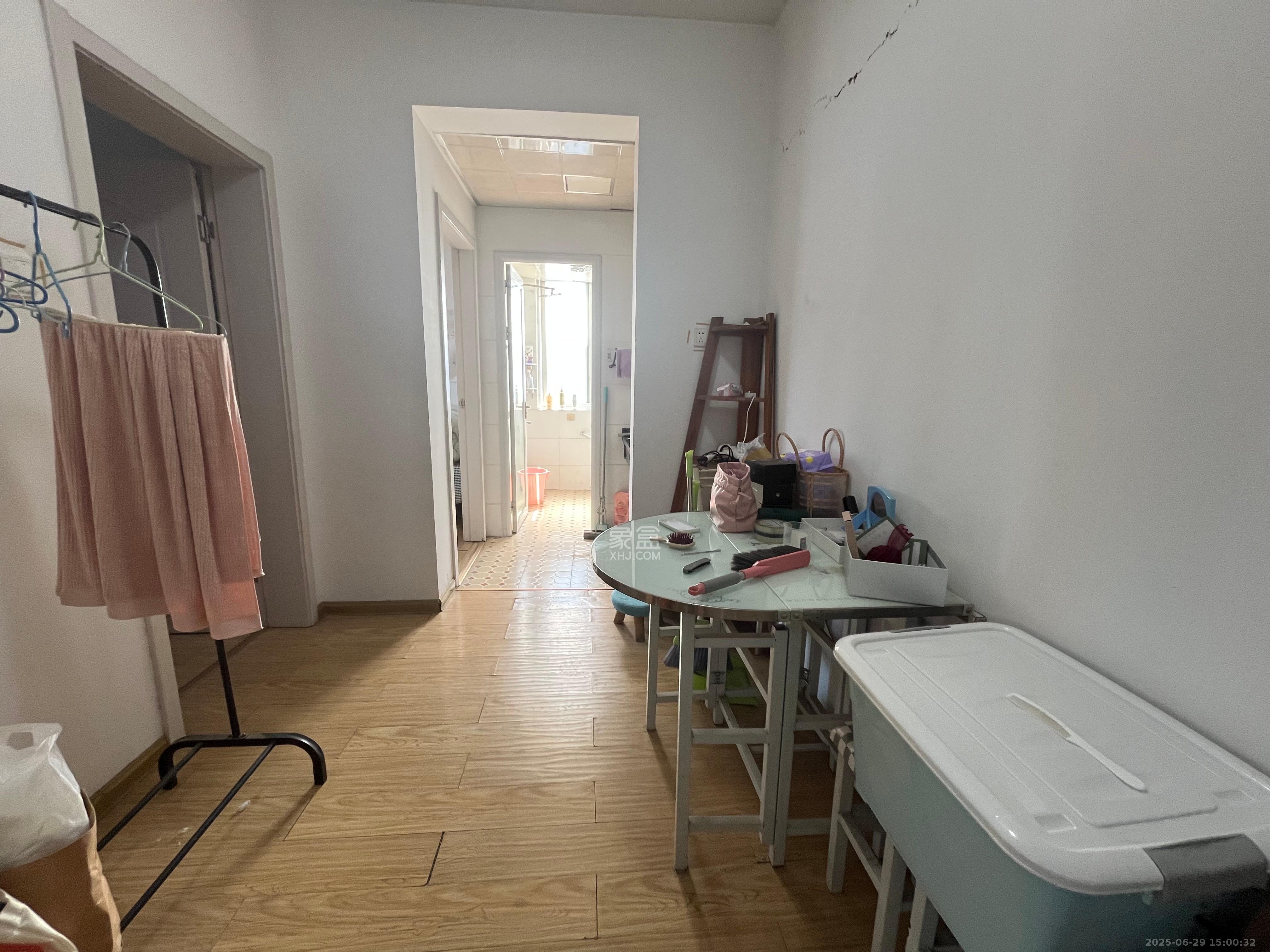 东方航标  2室2厅1卫   1500.00元/月室内图