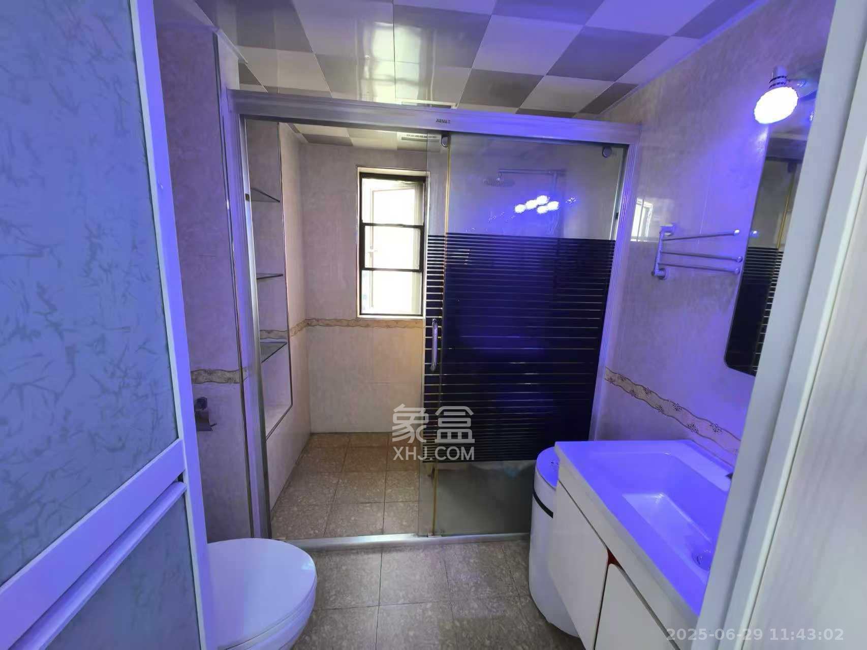 新城国际花都 1室1厅1卫 2200.0元/月 新城国际花都 1室1厅1卫 2200.0元/月室内图