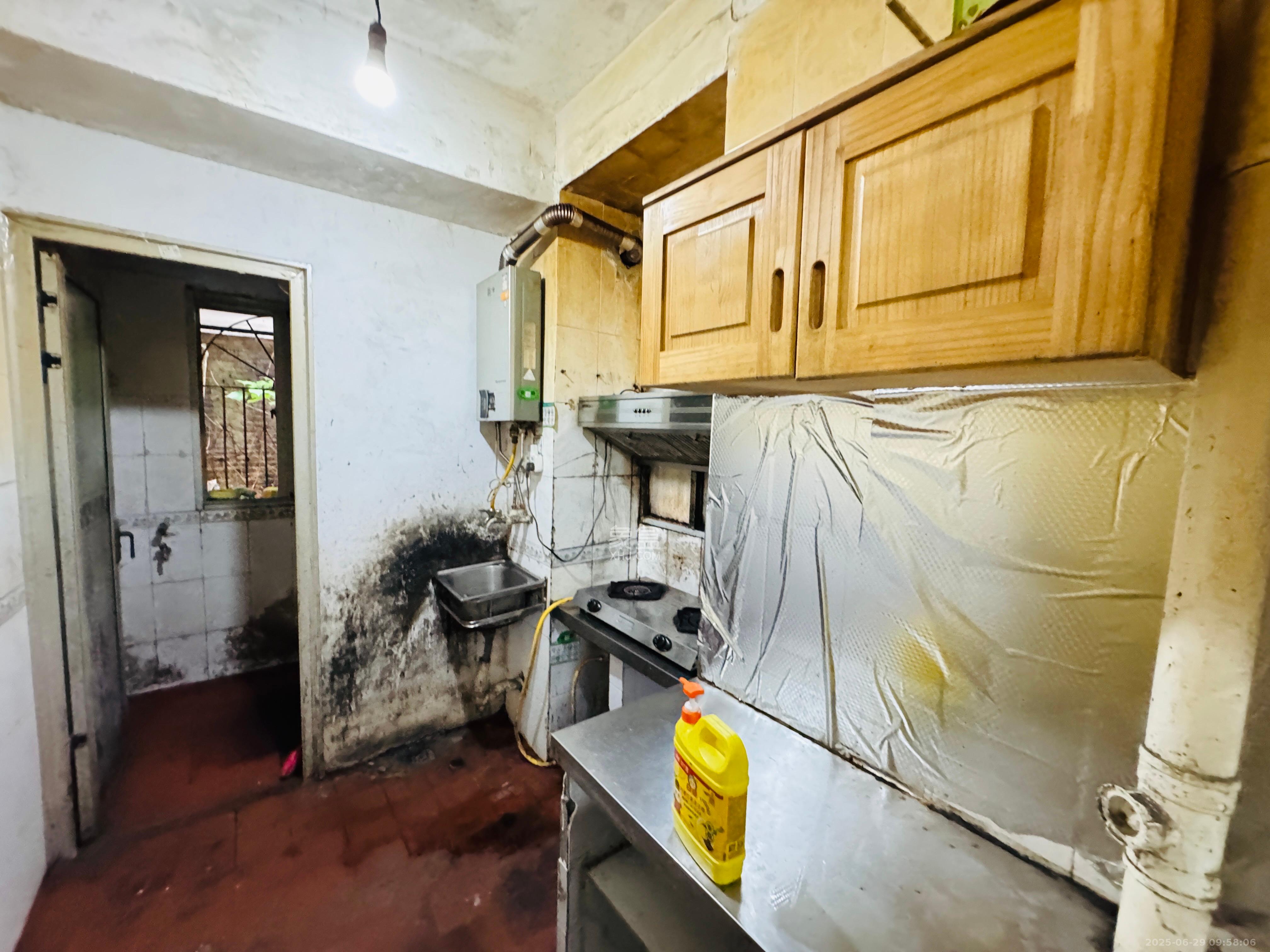 富康小区(富康花园) 3室2厅2卫 1500.0元/月 富康小区(富康花园) 3室2厅2卫 1500.0元/月室内图