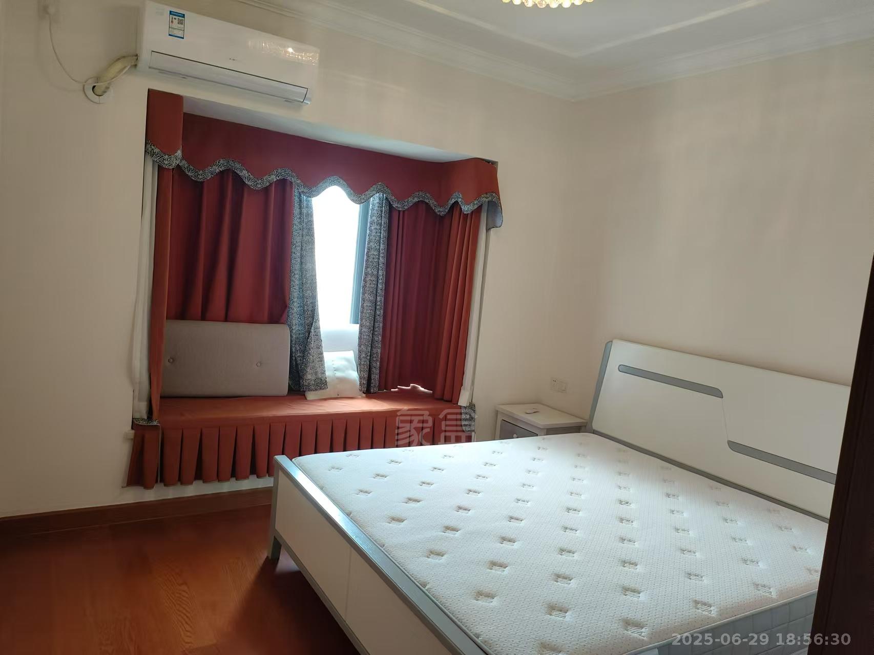 恒大华府 3室2厅1卫 2800.0元/月 恒大华府 3室2厅1卫 2800.0元/月室内图