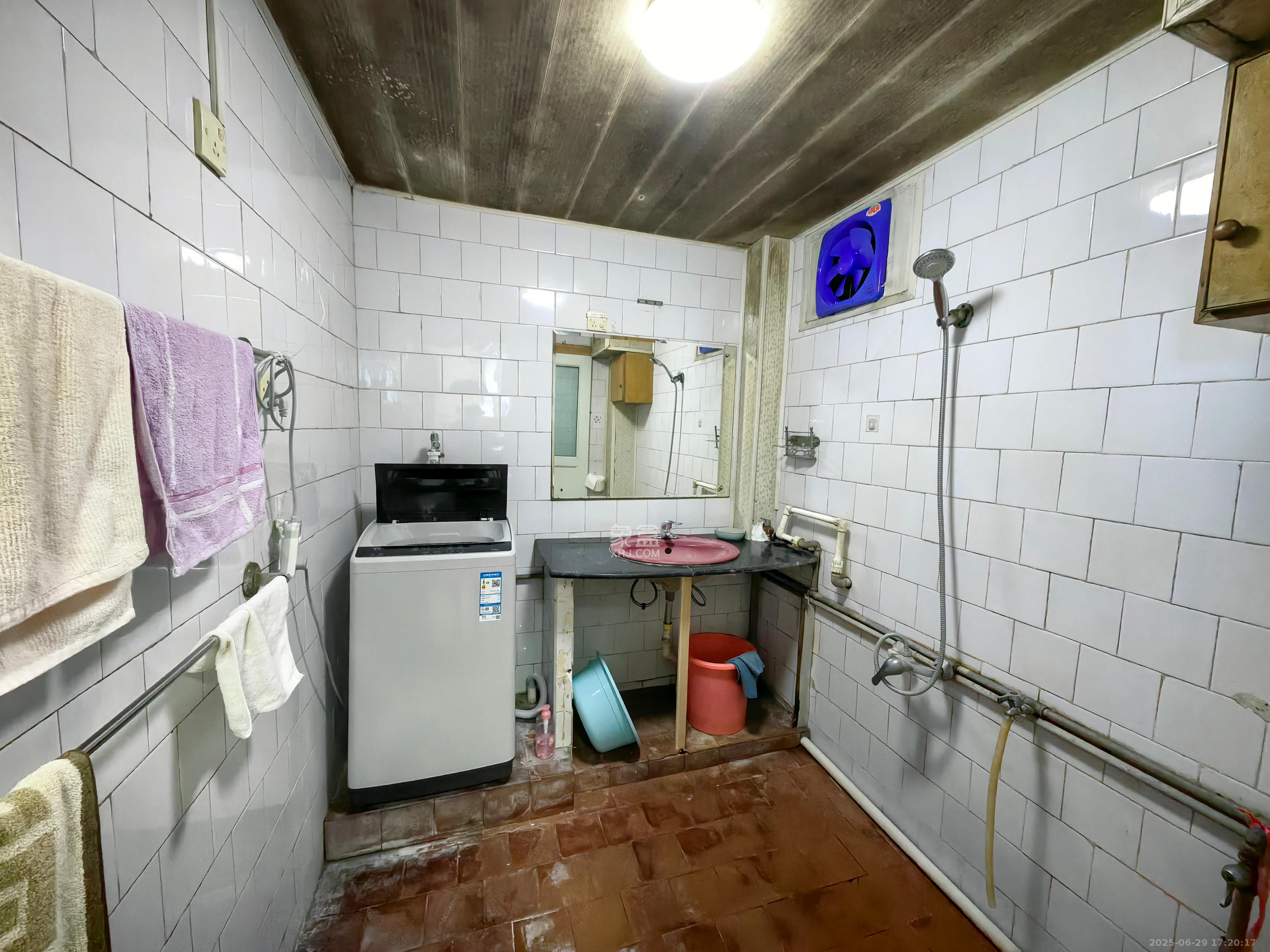 南大桥安居城(百姓市场) 2室1厅1卫 1000.0元/月 南大桥安居城(百姓市场) 2室1厅1卫 1000.0元/月室内图