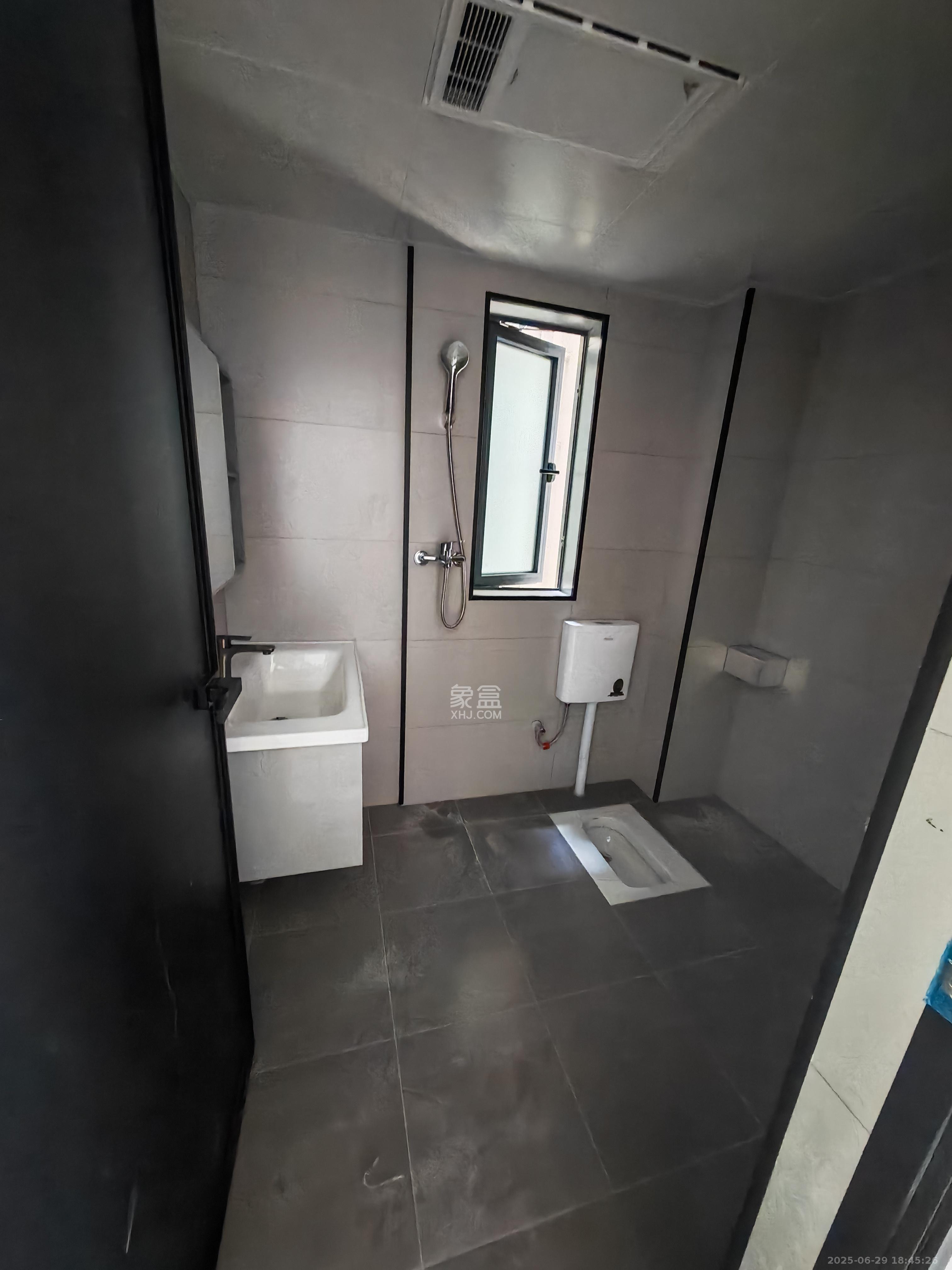 周南学府 2室2厅1卫 2200.0元/月 周南学府 2室2厅1卫 2200.0元/月室内图