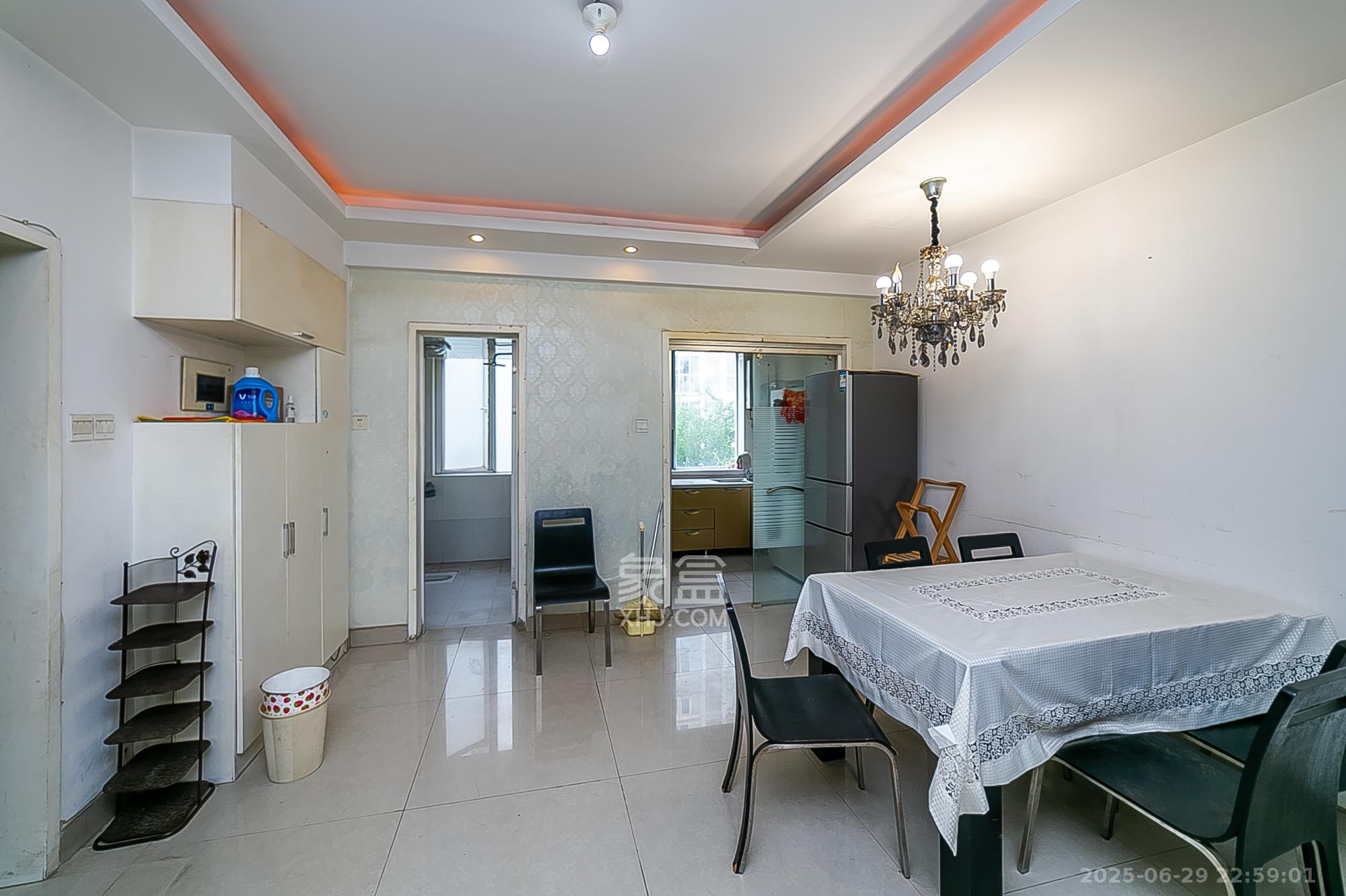 天鸿天府(天鸿中央大院)  3室2厅2卫    95.0万 天鸿天府(天鸿中央大院)  3室2厅2卫    95.0万客厅