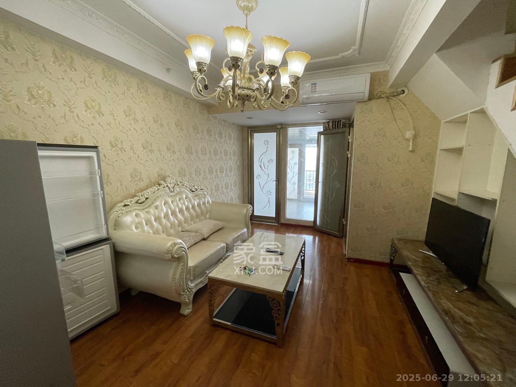 鸥波港湾  2室2厅1卫    2499.0元/月 鸥波港湾  2室2厅1卫    2499.0元/月室内图