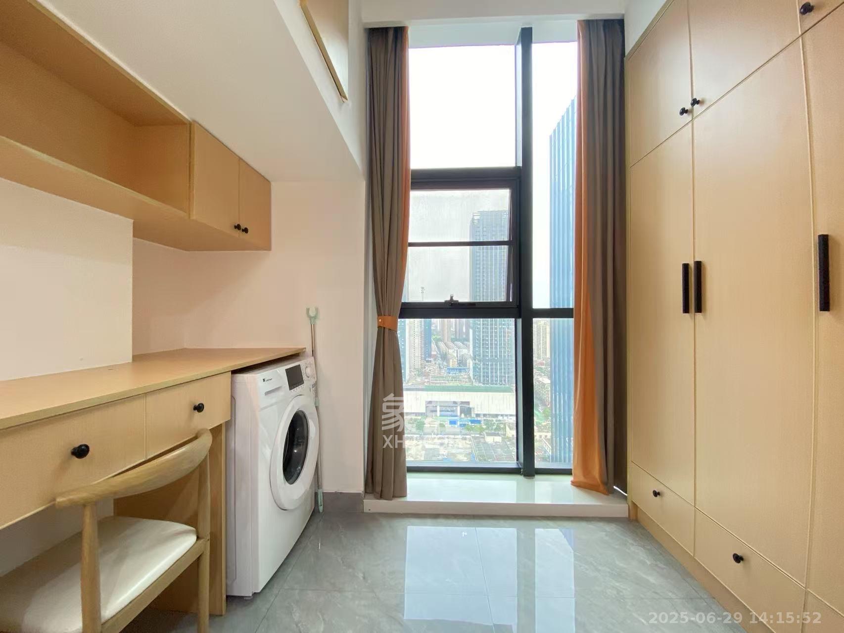 东盈商业广场(华泉城市广场)  1室1厅1卫    1800.0元/月 东盈商业广场(华泉城市广场)  1室1厅1卫    1800.0元/月室内图