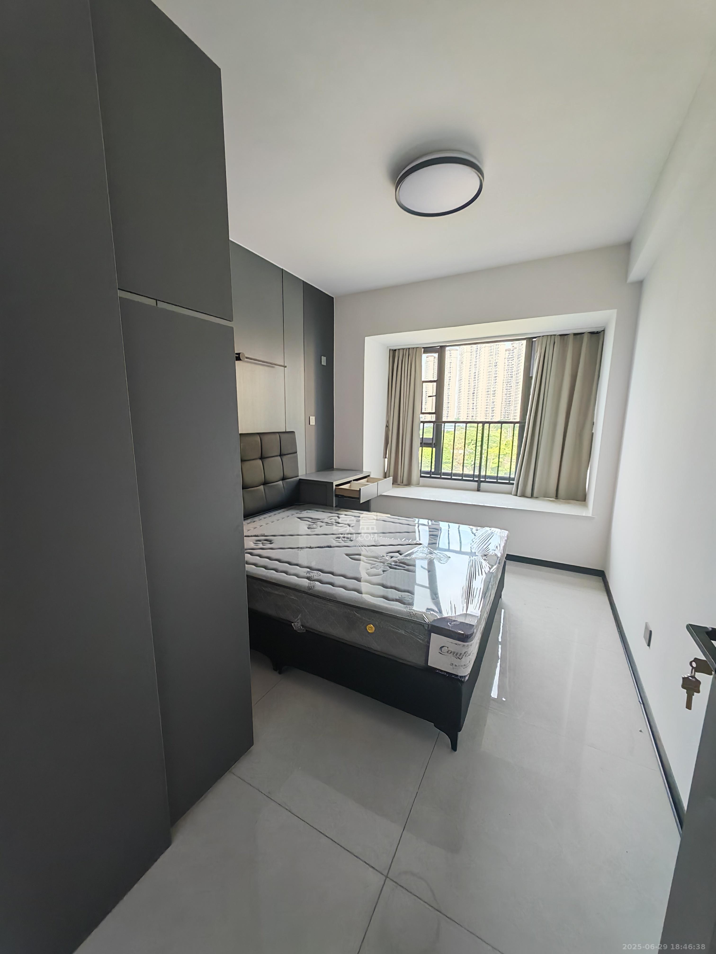 周南学府 2室1厅1卫 2200.0元/月 周南学府 2室1厅1卫 2200.0元/月室内图