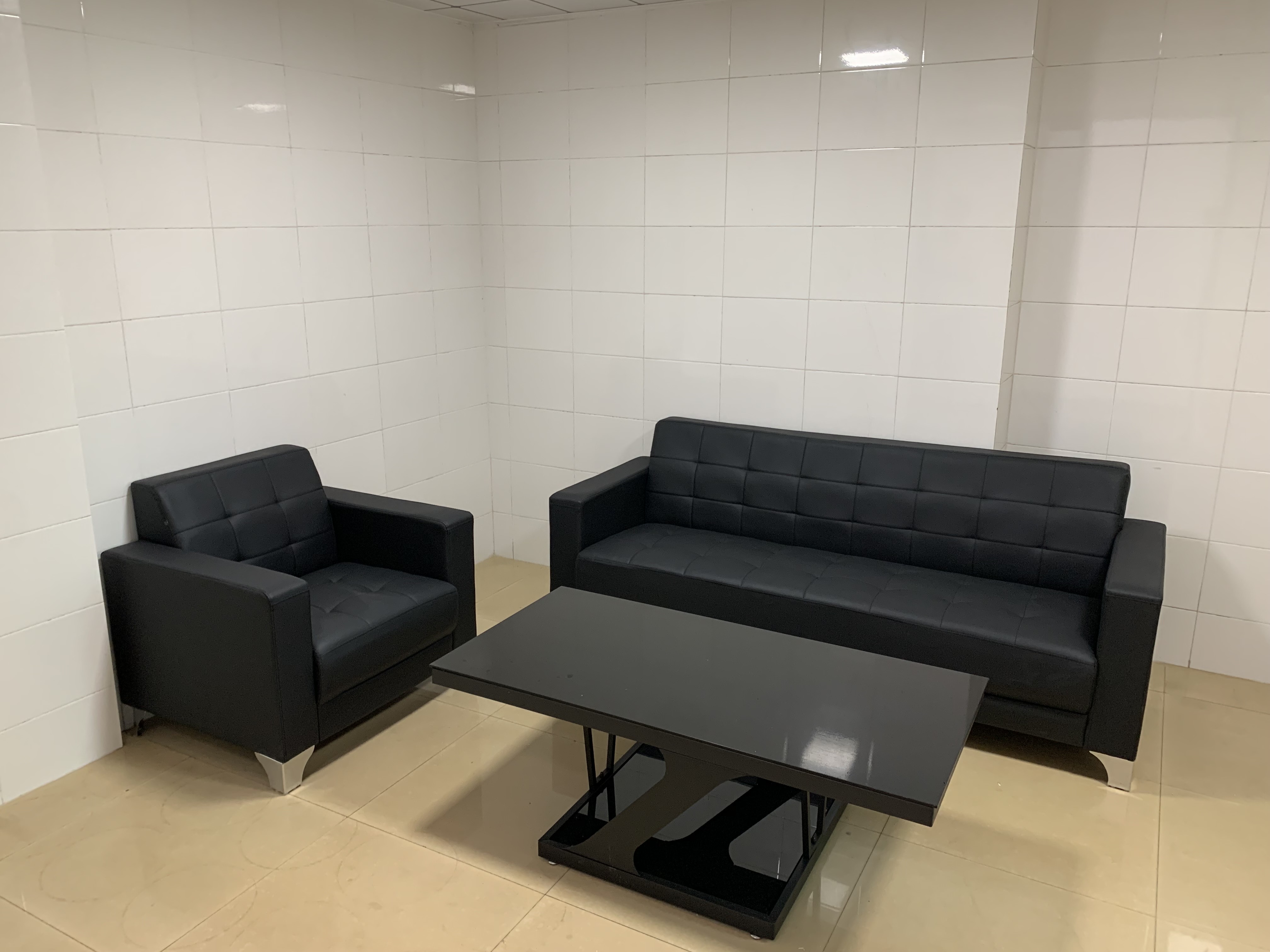 富豪大厦(富豪花园) 3室2厅1卫 2600.0元/月 富豪大厦(富豪花园) 3室2厅1卫 2600.0元/月室内图