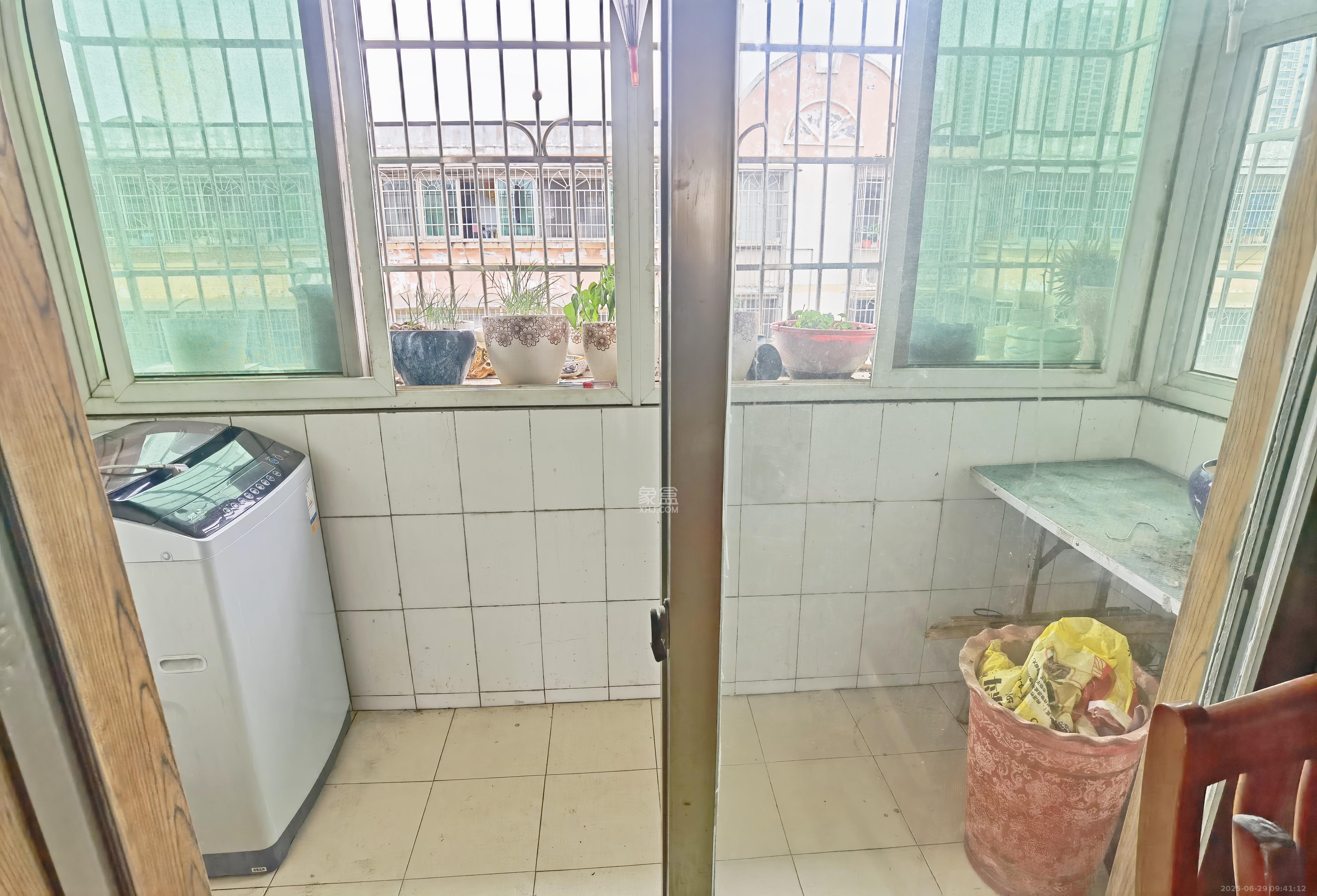 桔洲新苑(观沙岭) 3室2厅2卫 1500.0元/月 桔洲新苑(观沙岭) 3室2厅2卫 1500.0元/月室内图