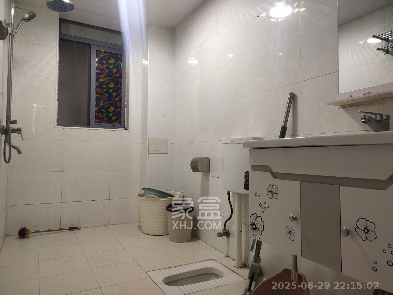 夏威夷碧水春城（碧桂园城市花园）  3室2厅2卫   2600.00元/月室内图