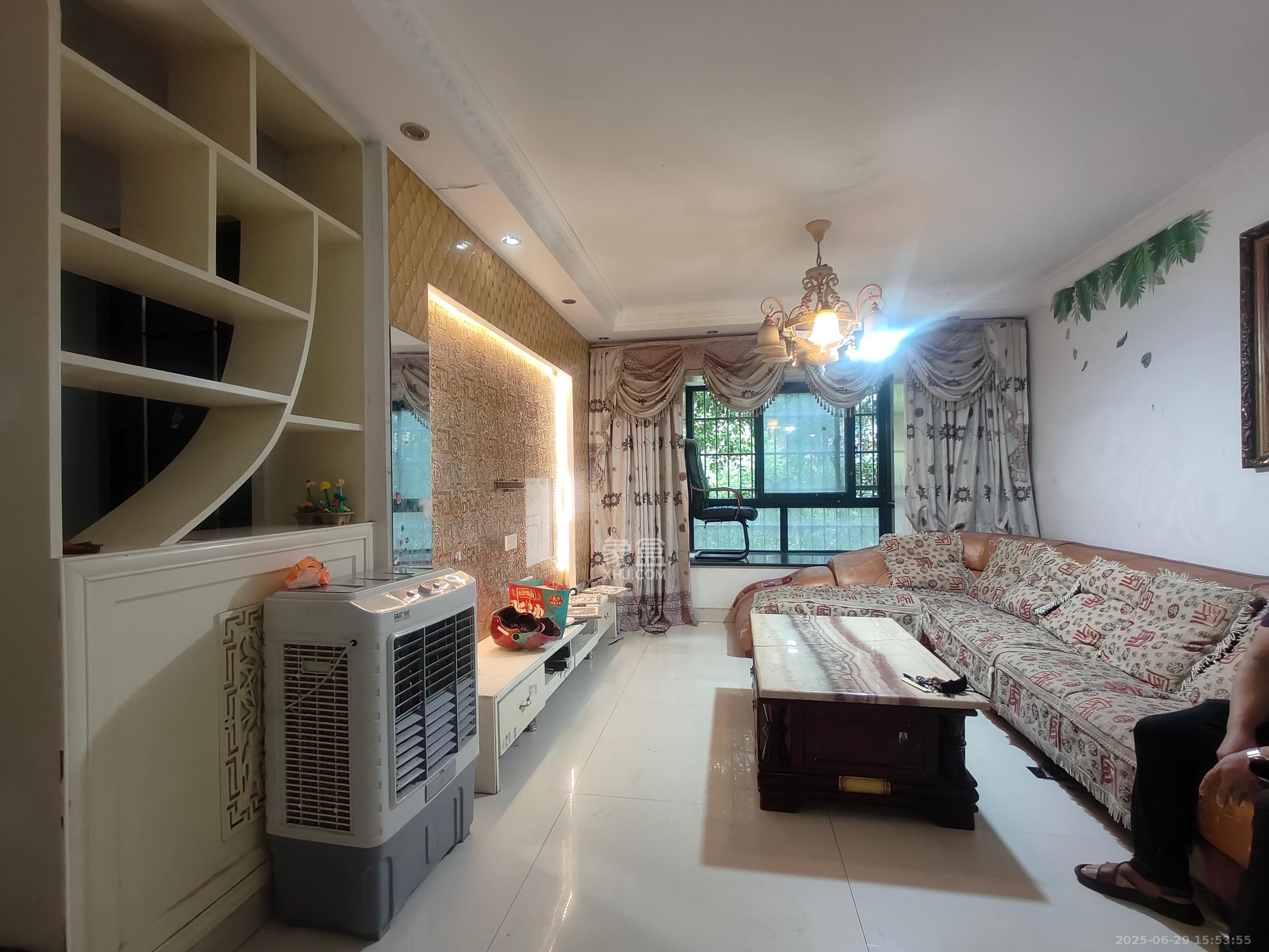 东玺门  2室2厅1卫    2500.0元/月 东玺门  2室2厅1卫    2500.0元/月