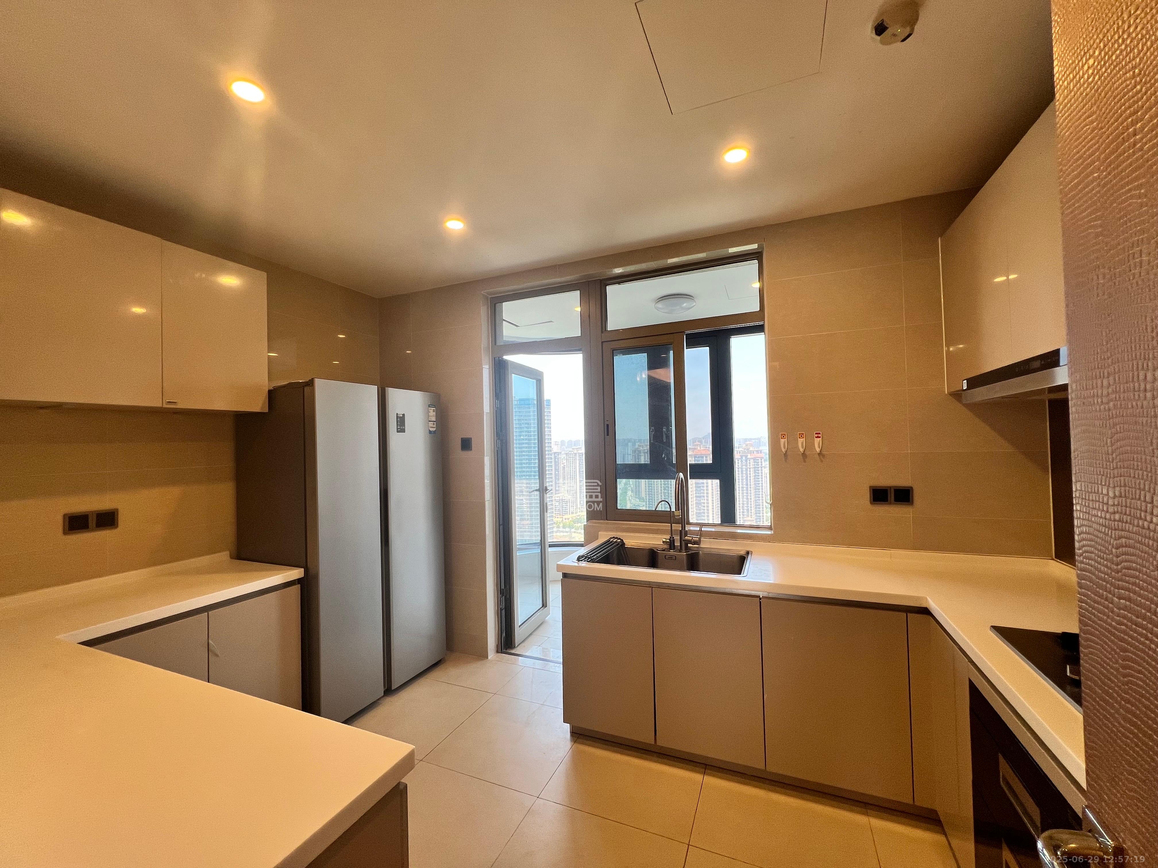 梅溪湖金茂府(金茂广场)(金茂览秀城)  5室2厅4卫    12000.0元/月 梅溪湖金茂府(金茂广场)(金茂览秀城)  5室2厅4卫    12000.0元/月室内图