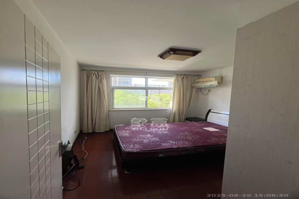 阳光嘉园  3室2厅2卫    2988.0元/月 阳光嘉园  3室2厅2卫    2988.0元/月室内图