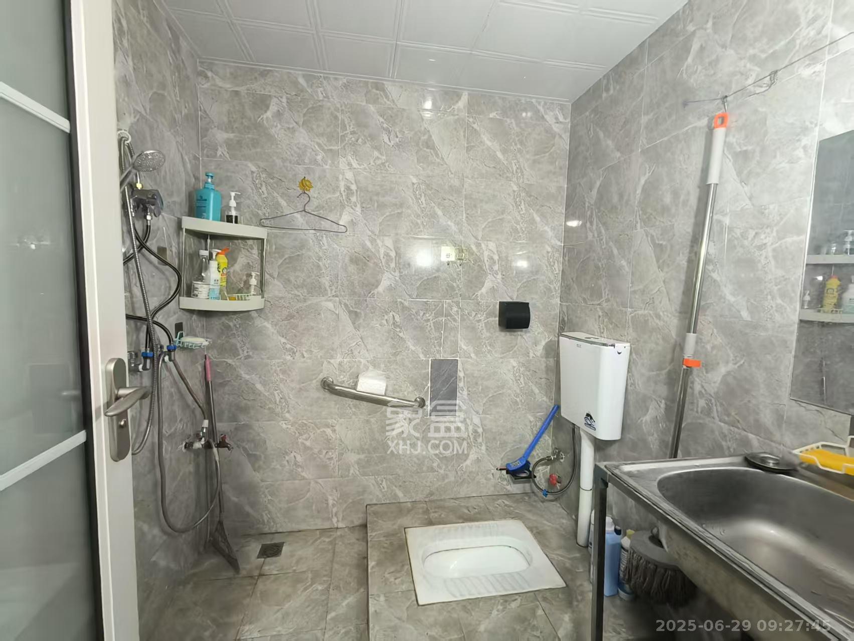 金域华府 1室1厅2卫 950.00元/月 金域华府 1室1厅2卫 950.00元/月室内图