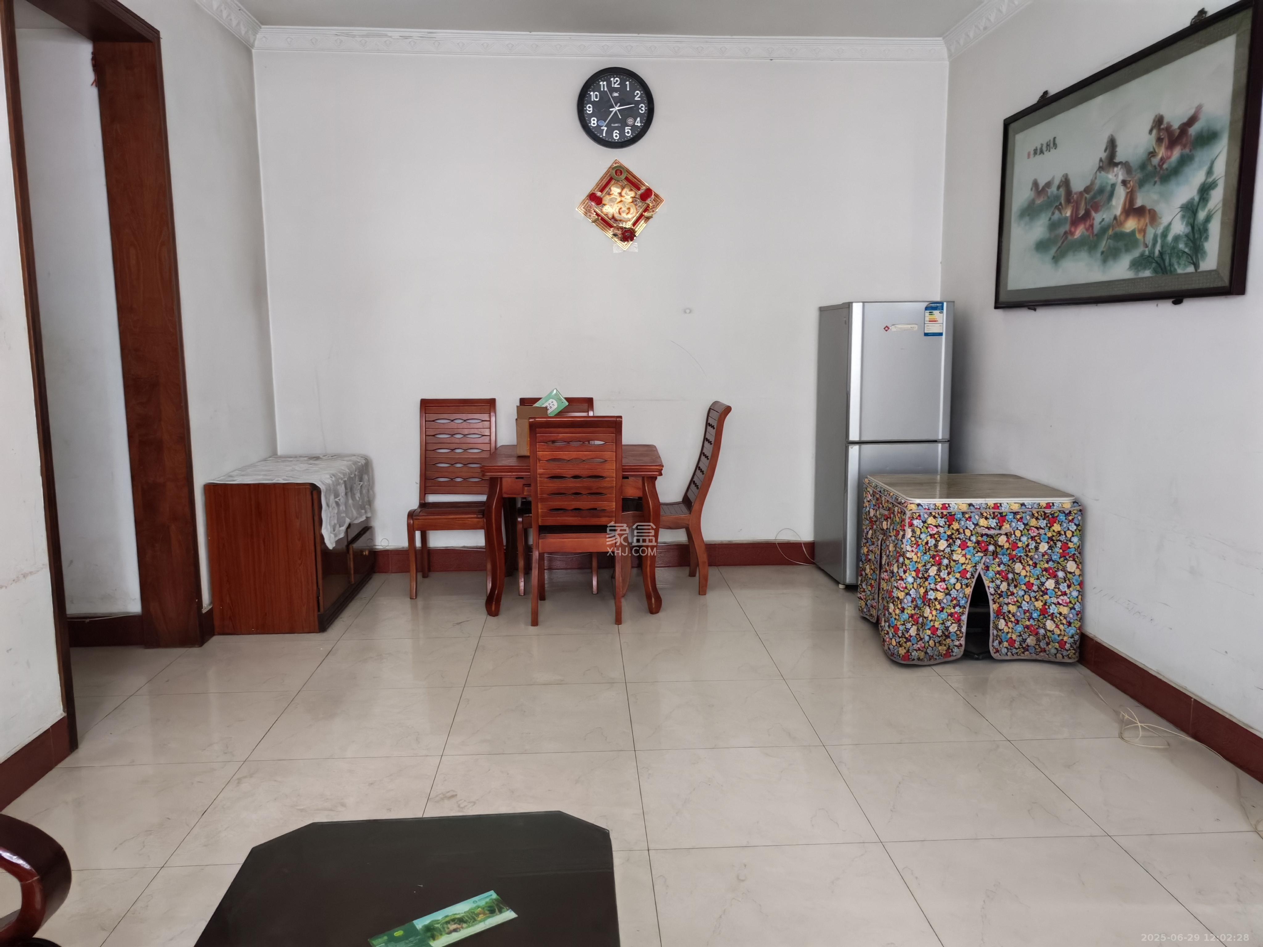 竹园公寓 2室1厅1卫 2200.0元/月 竹园公寓 2室1厅1卫 2200.0元/月室内图