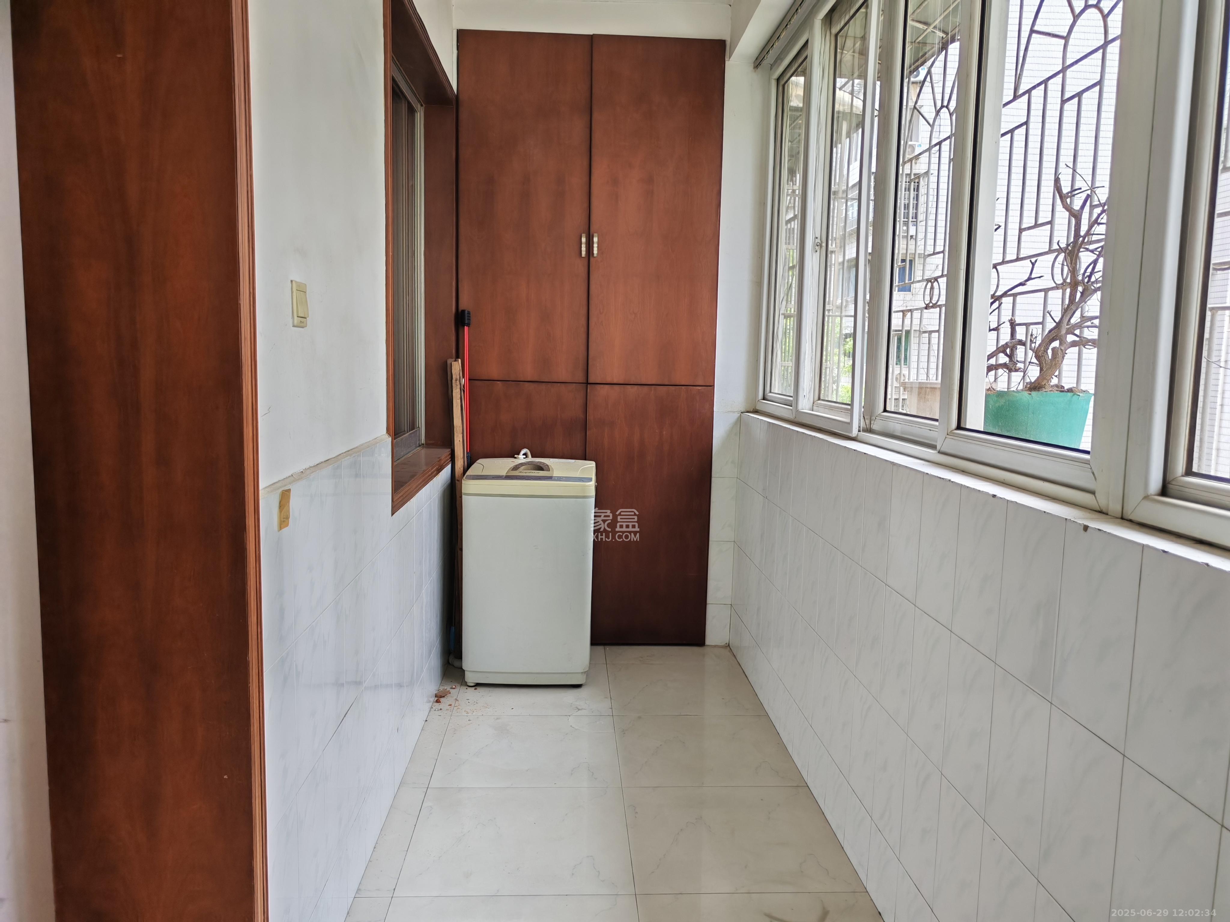 竹园公寓 2室1厅1卫 2200.0元/月 竹园公寓 2室1厅1卫 2200.0元/月室内图