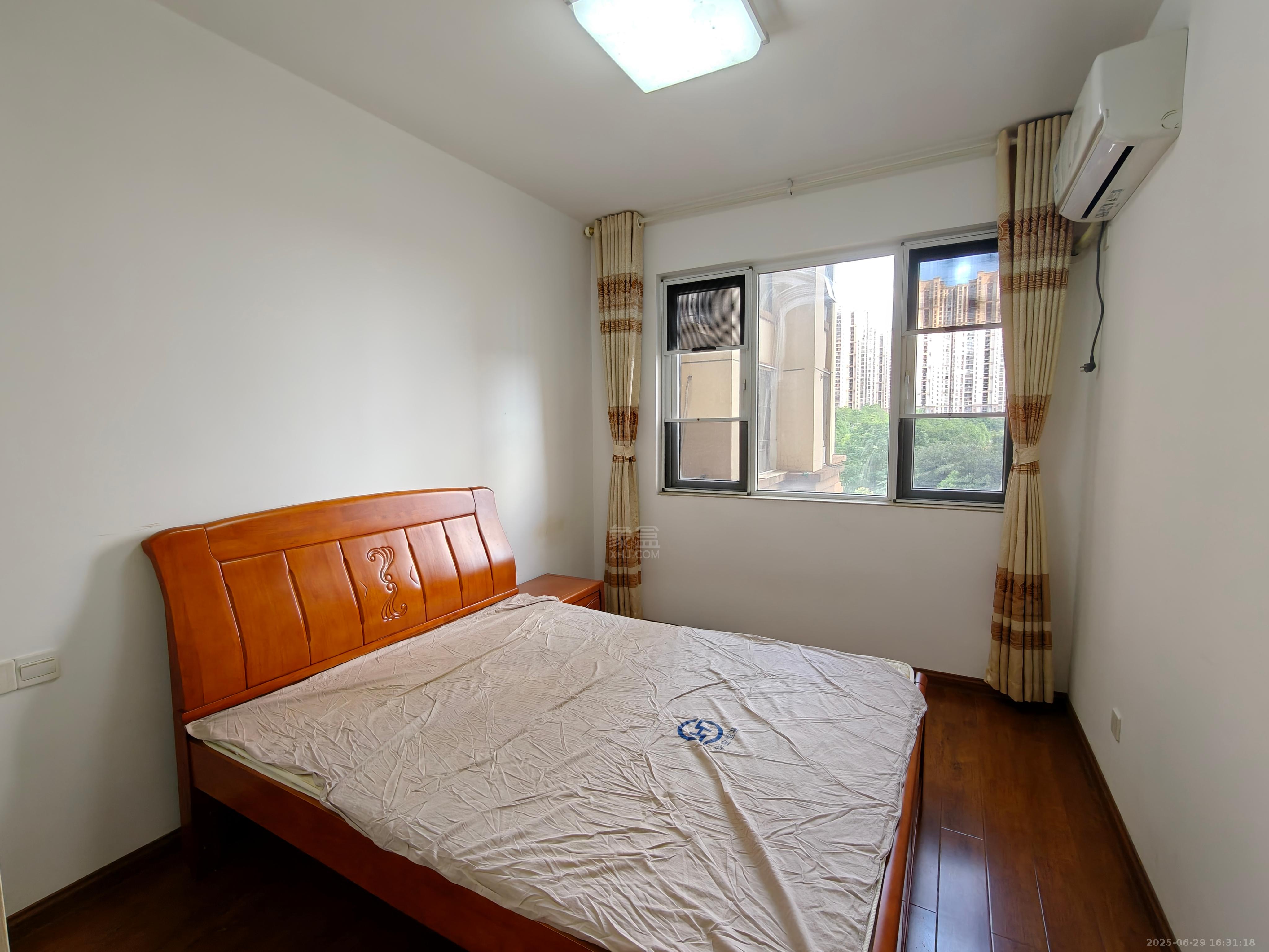 佳兆业金域天下三期  3室2厅1卫    1800.0元/月 佳兆业金域天下三期  3室2厅1卫    1800.0元/月室内图