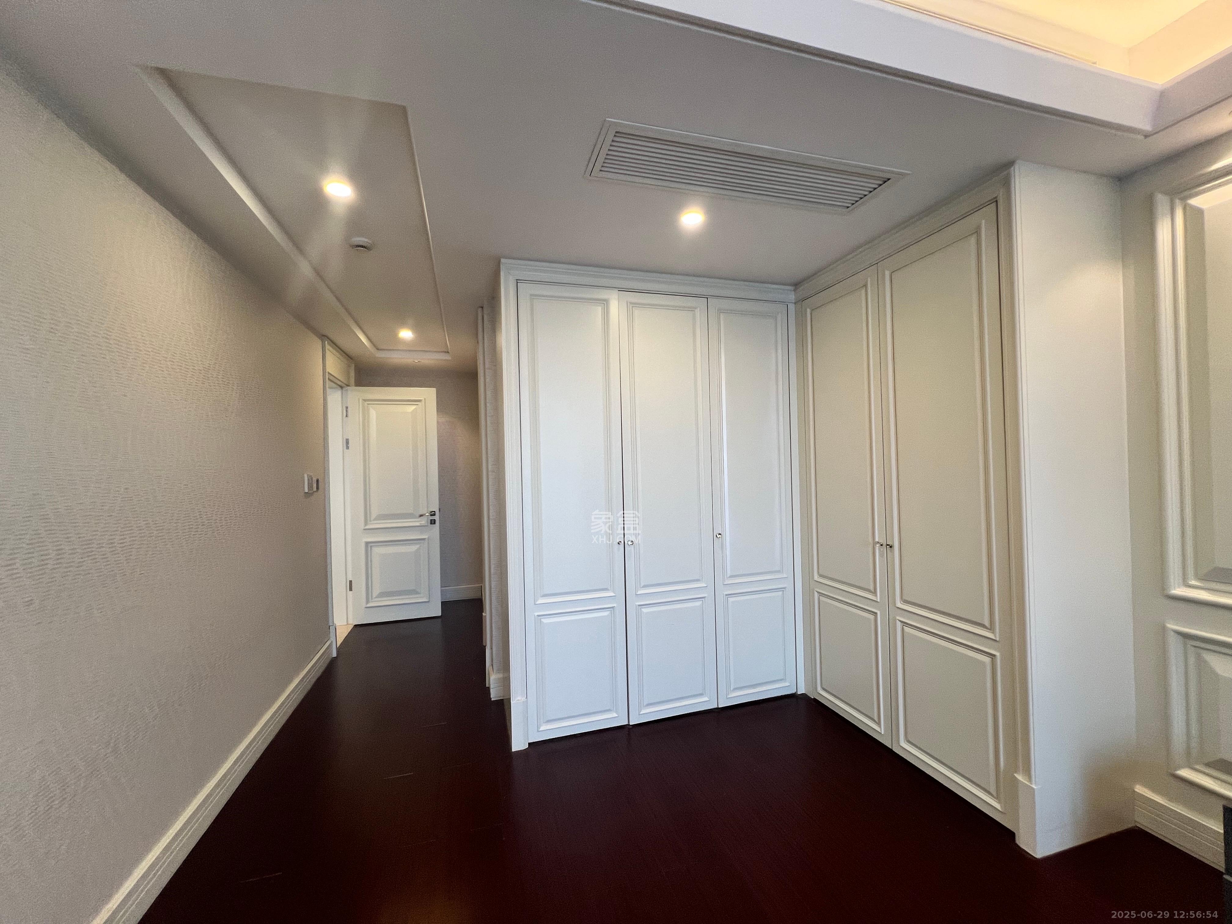 梅溪湖金茂府(金茂广场)(金茂览秀城)  5室2厅4卫    12000.0元/月 梅溪湖金茂府(金茂广场)(金茂览秀城)  5室2厅4卫    12000.0元/月室内图