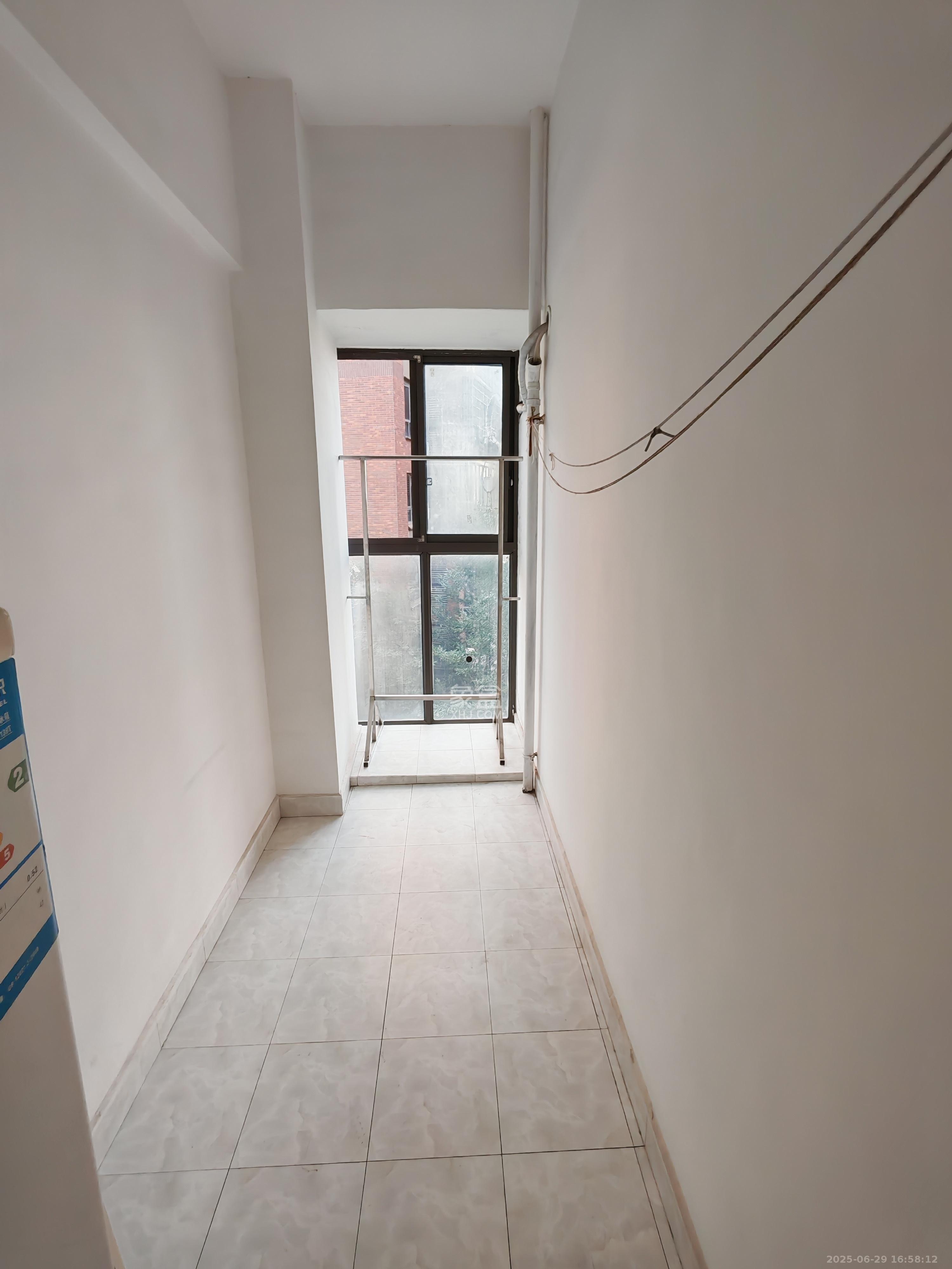 绿地公馆(绿地名邸) 1室1厅1卫 1500.0元/月 绿地公馆(绿地名邸) 1室1厅1卫 1500.0元/月室内图