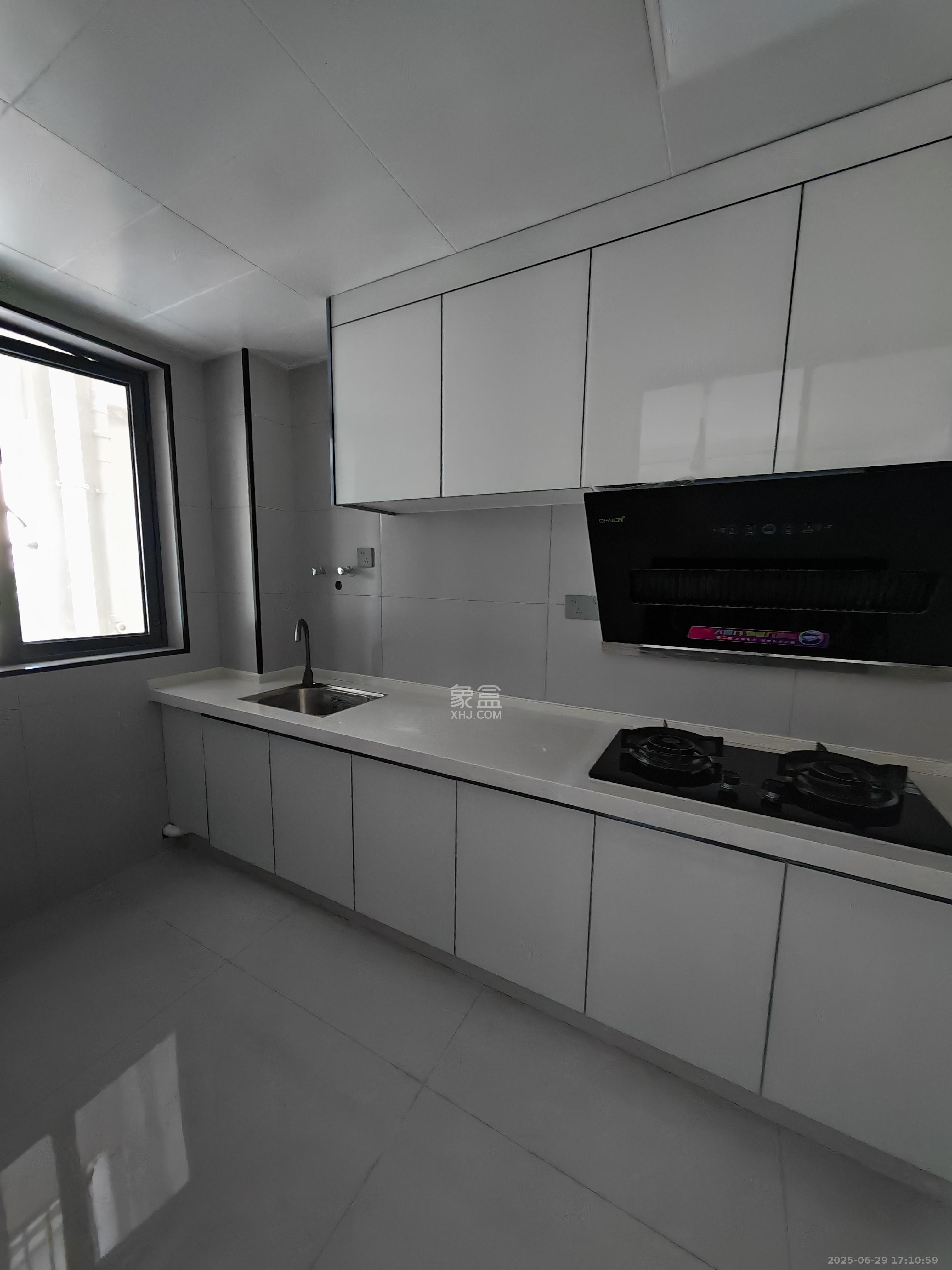 周南学府  2室2厅1卫    2200.0元/月 周南学府  2室2厅1卫    2200.0元/月室内图