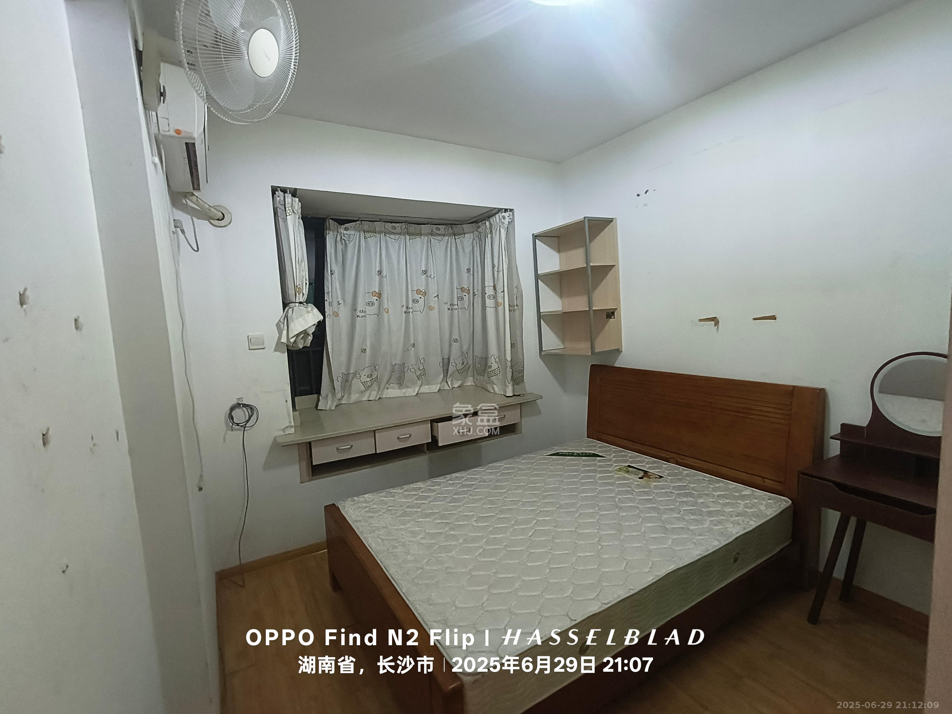上东辛顿公寓  3室2厅2卫   2600.00元/月室内图