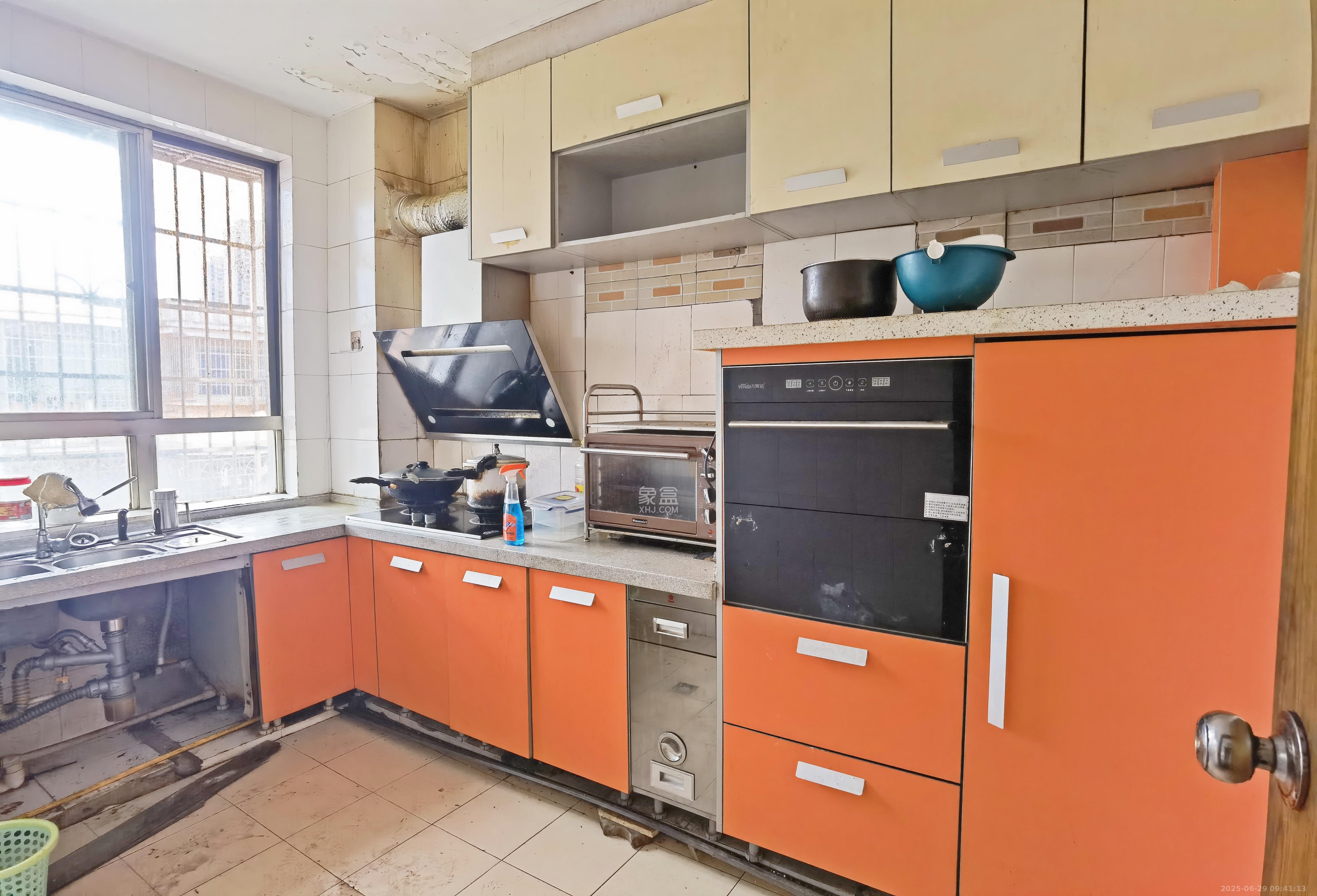 桔洲新苑(观沙岭) 3室2厅2卫 1500.0元/月 桔洲新苑(观沙岭) 3室2厅2卫 1500.0元/月室内图