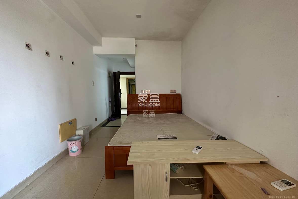 保利麓谷林语I区 1室1厅1卫 1100.0元/月 保利麓谷林语I区 1室1厅1卫 1100.0元/月室内图