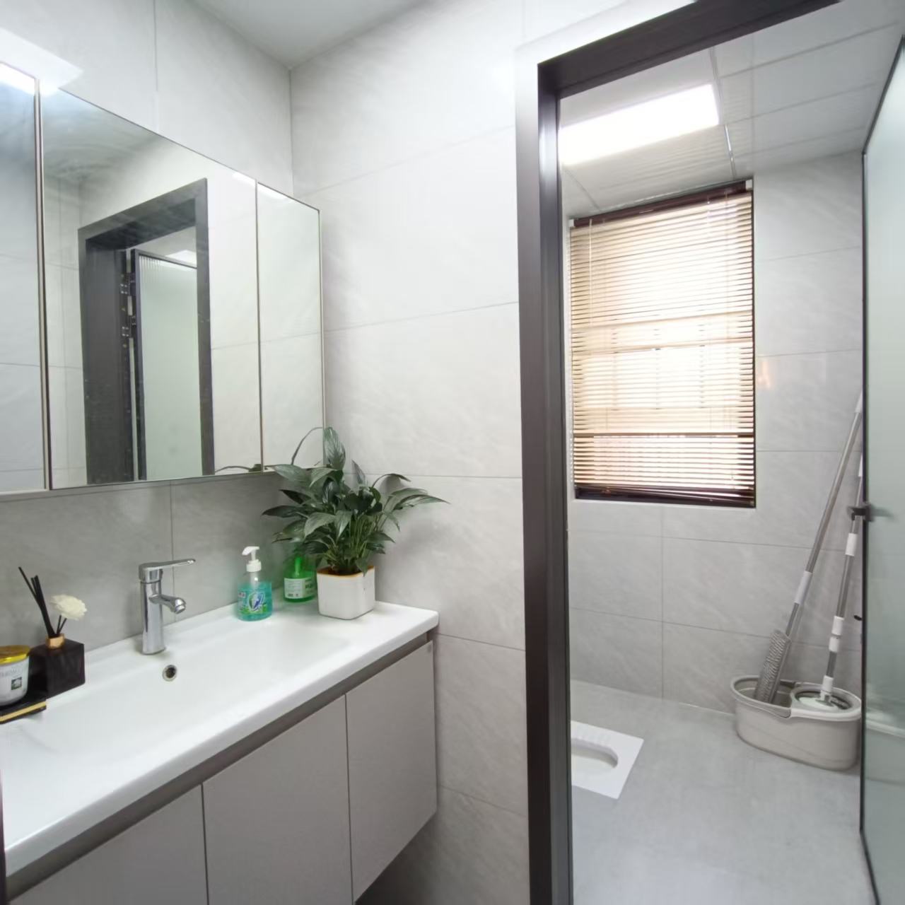 建发央著(悦发央著) 4室2厅2卫 6000.0元/月 建发央著(悦发央著) 4室2厅2卫 6000.0元/月室内图