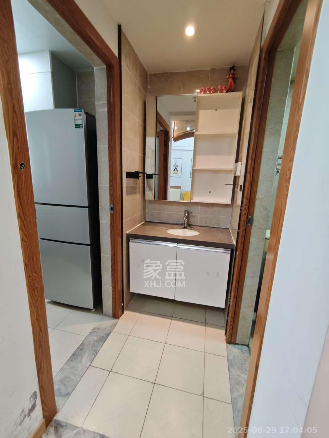 荣泰广场  1室1厅1卫   1600.00元/月室内图