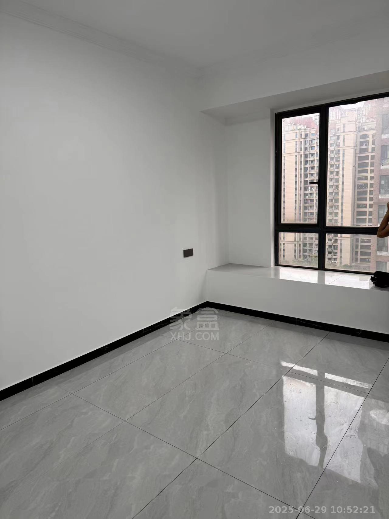 湘银星城 3室2厅2卫 1800.0元/月 湘银星城 3室2厅2卫 1800.0元/月小区图