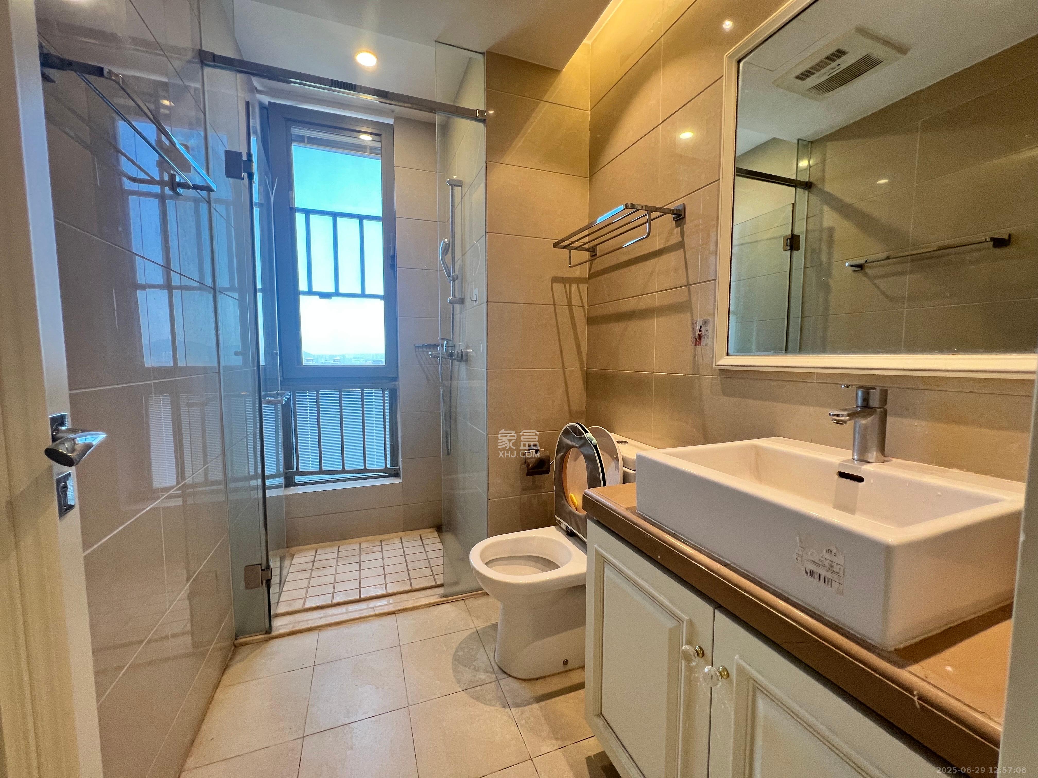 梅溪湖金茂府(金茂广场)(金茂览秀城)  5室2厅4卫    12000.0元/月 梅溪湖金茂府(金茂广场)(金茂览秀城)  5室2厅4卫    12000.0元/月室内图