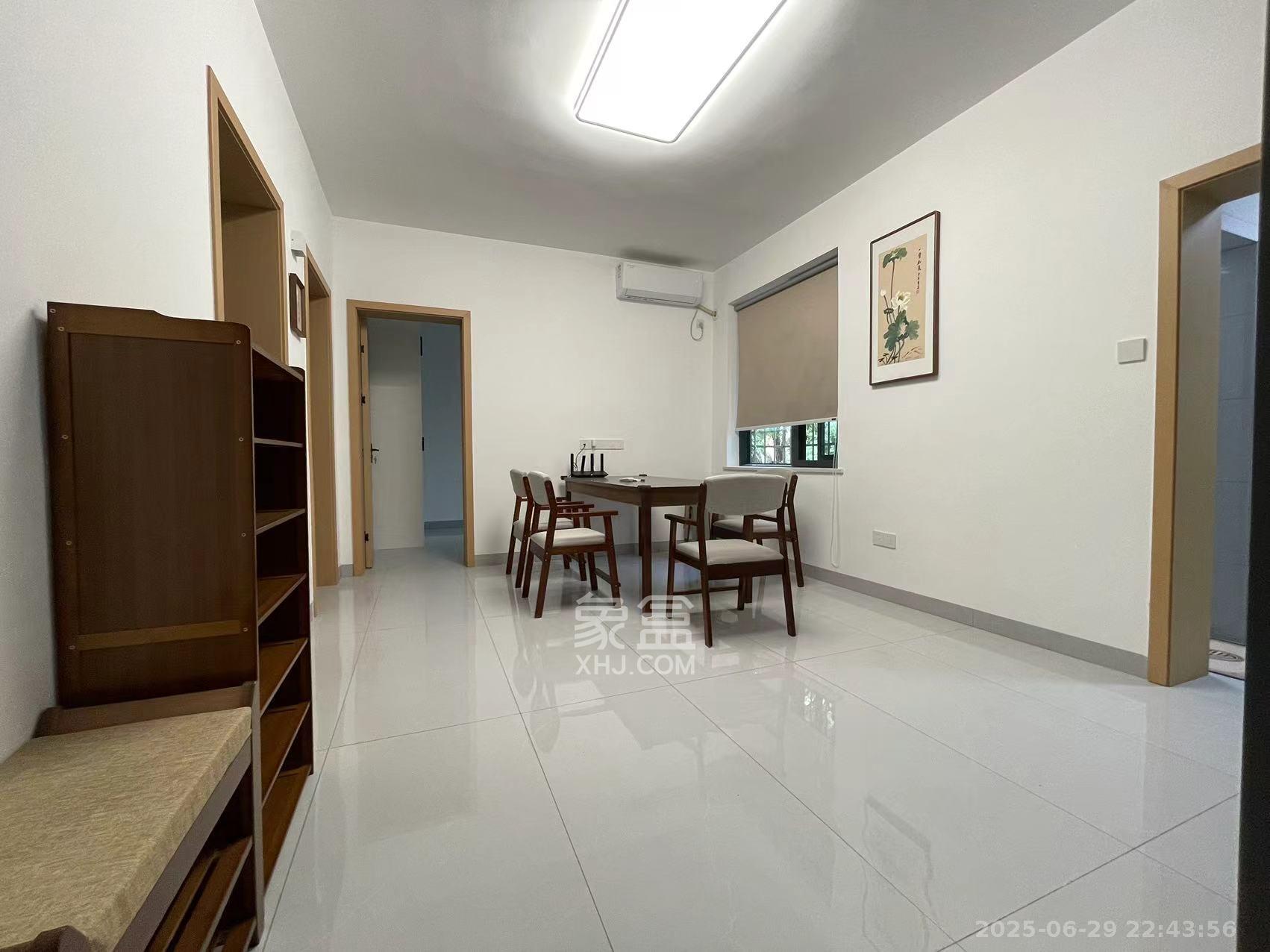 红旗区四片 3室2厅1卫 2500.0元/月 红旗区四片 3室2厅1卫 2500.0元/月室内图