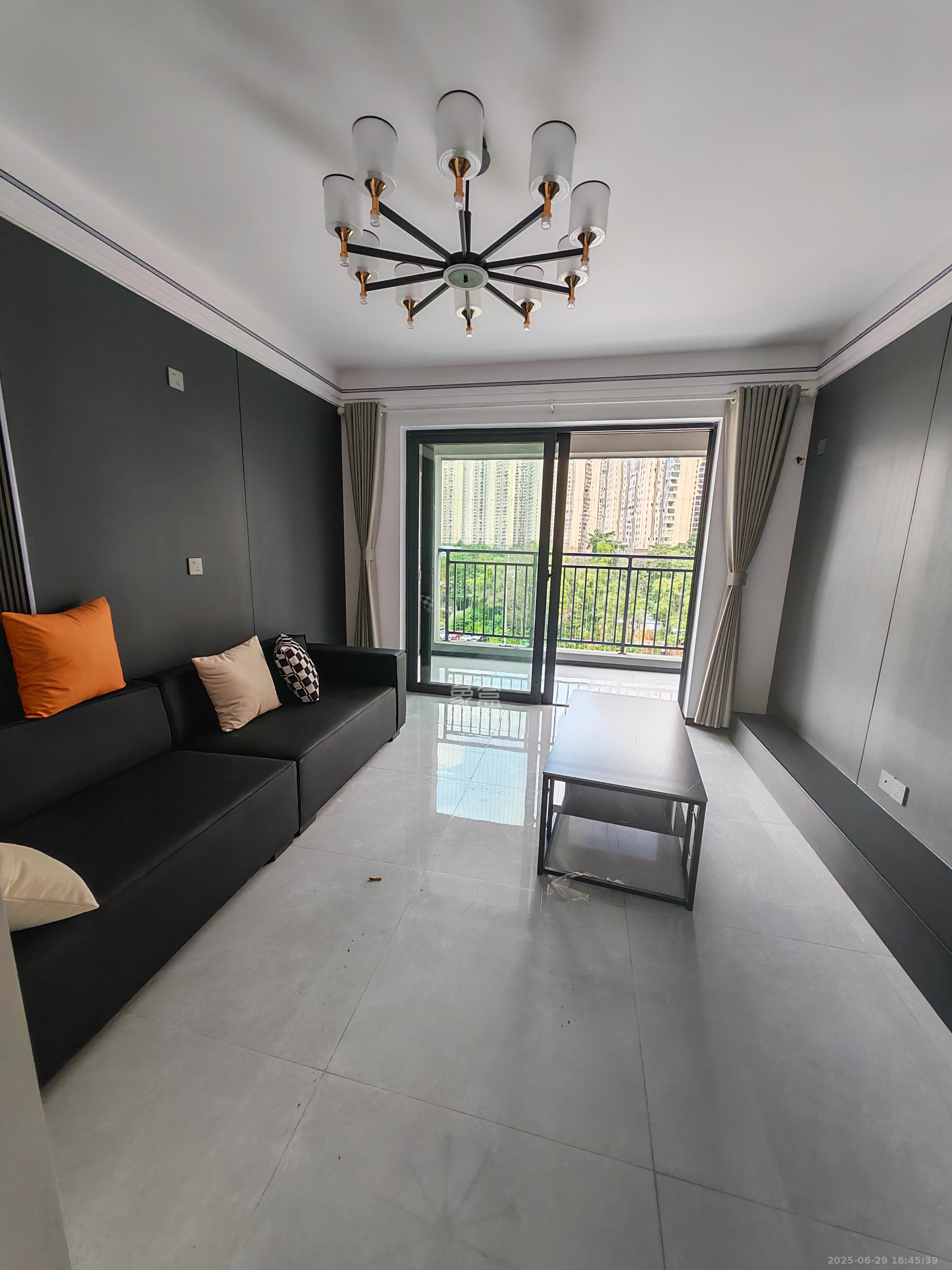 周南学府  2室2厅1卫    2200.0元/月室内图