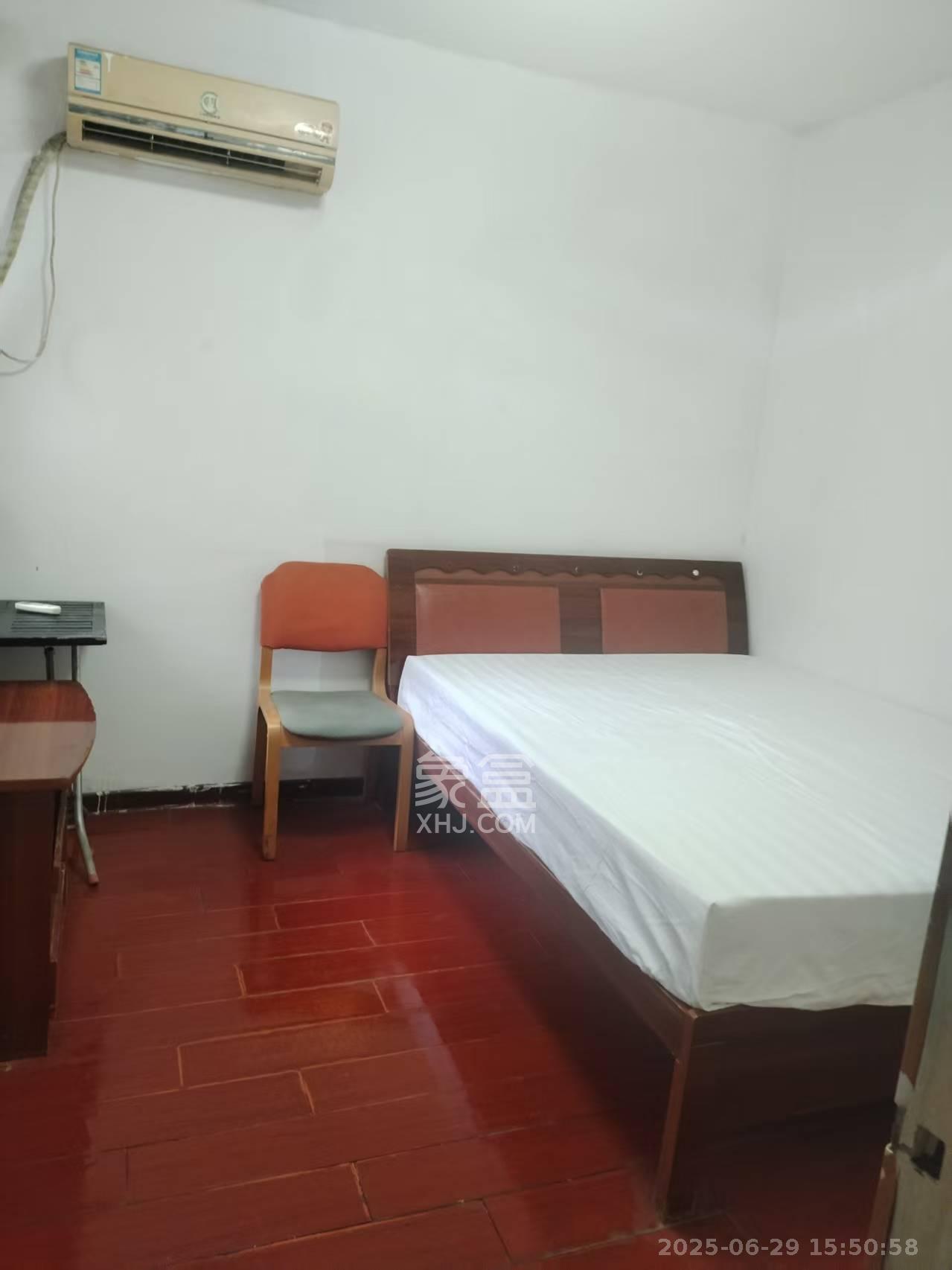 南门口晏家塘社区  2室1厅1卫    1500.0元/月 南门口晏家塘社区  2室1厅1卫    1500.0元/月室内图1