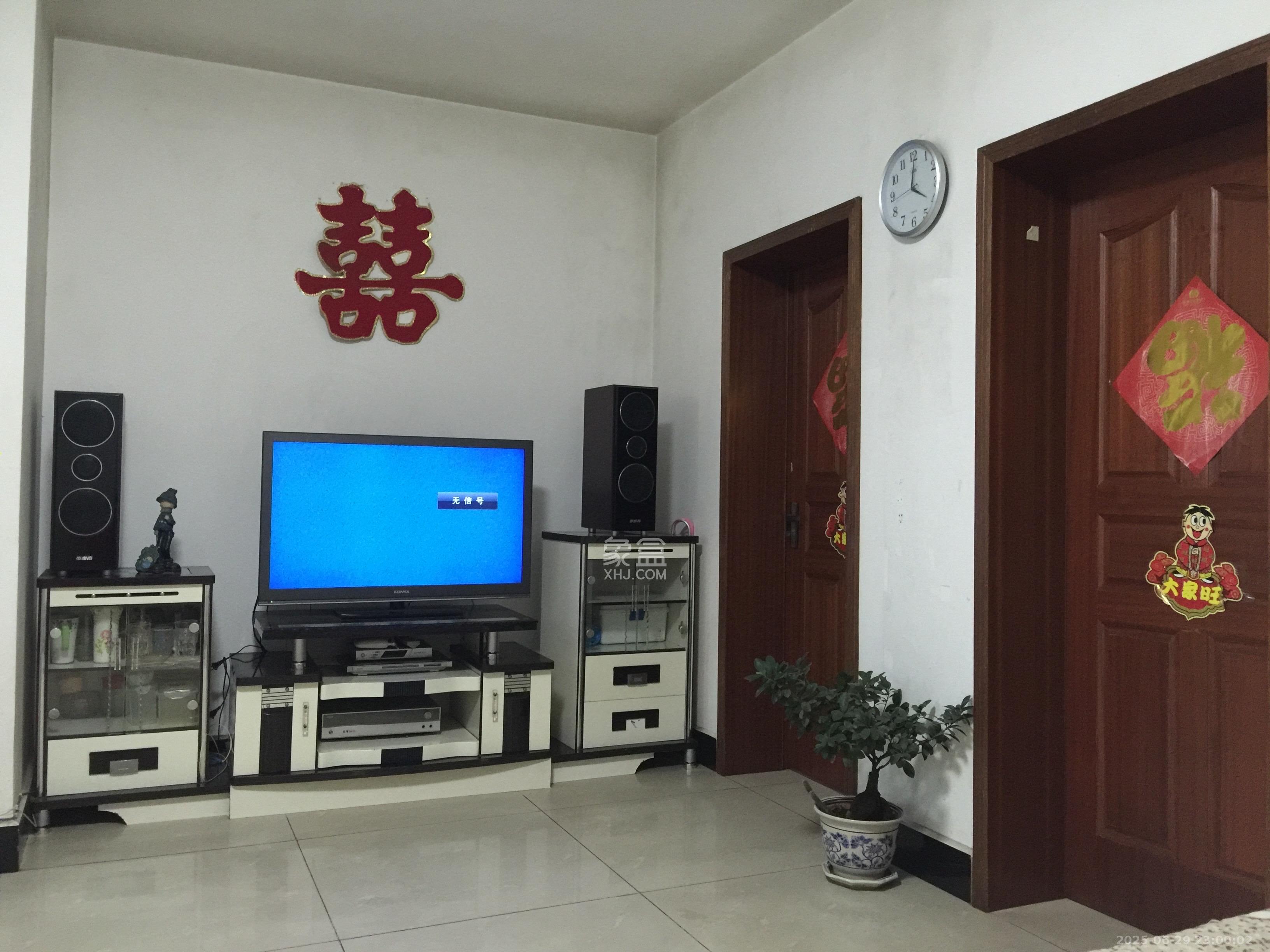 中南汽车世界  2室1厅1卫    1200.0元/月室内图
