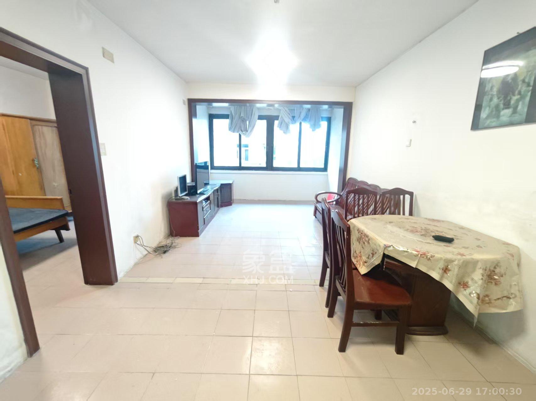 城建学院(古堆山城建学校宿舍) 2室1厅1卫 1400.0元/月 城建学院(古堆山城建学校宿舍) 2室1厅1卫 1400.0元/月室内图