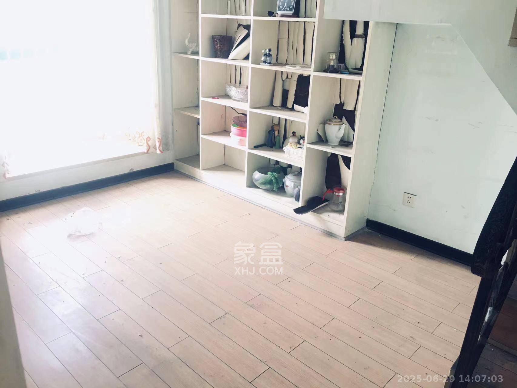 东方新城 5室2厅2卫 3000.0元/月 东方新城 5室2厅2卫 3000.0元/月室内图