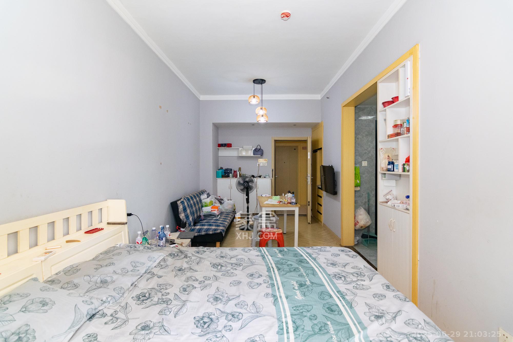 城市时光 1室1厅1卫 20.0万 城市时光 1室1厅1卫 20.0万卧室