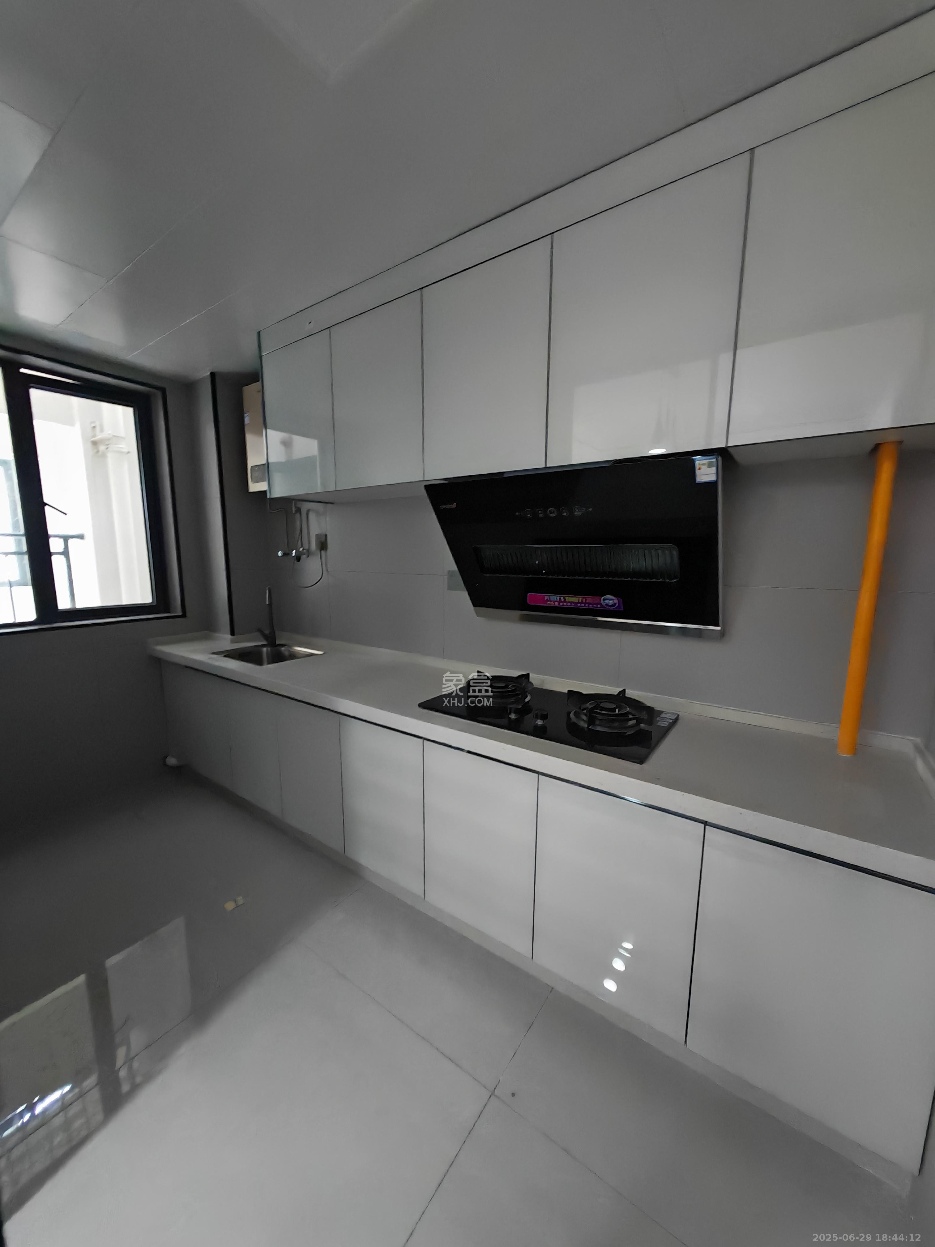 周南学府 2室2厅1卫 2200.0元/月 周南学府 2室2厅1卫 2200.0元/月室内图