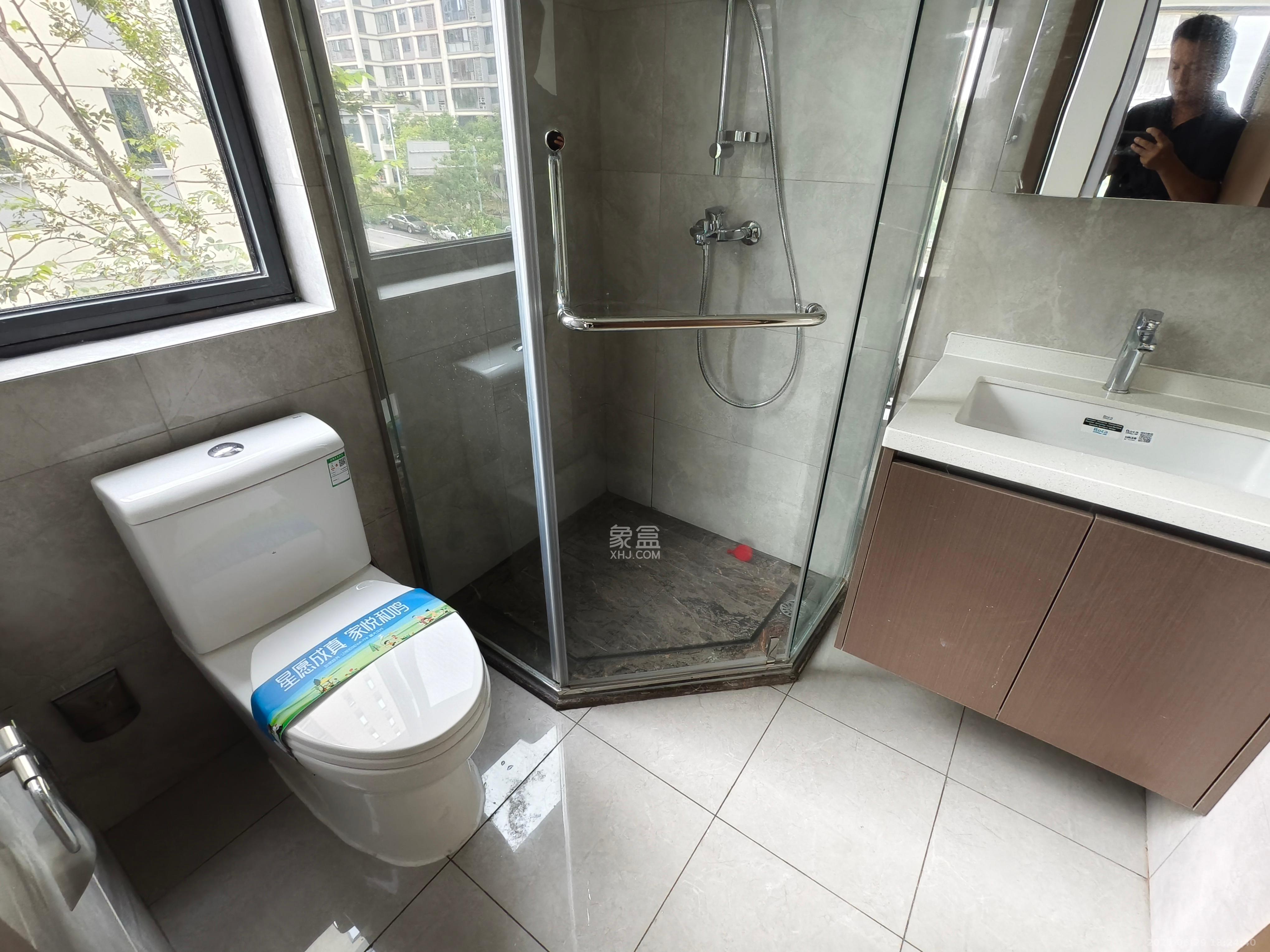 江悦和鸣  4室2厅2卫   5800.00元/月室内图