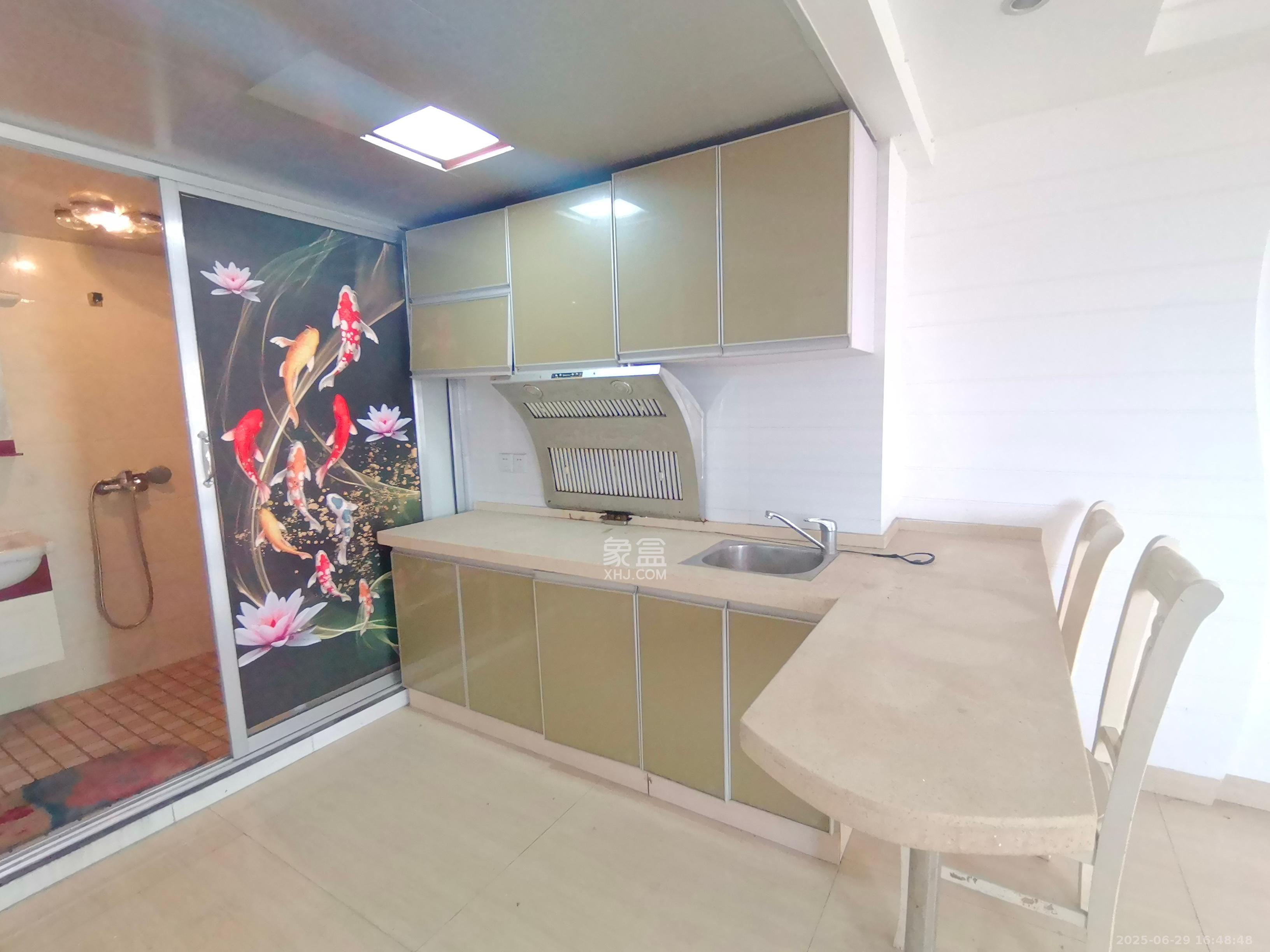 凯旋国际广场 2室1厅1卫 1100.0元/月 凯旋国际广场 2室1厅1卫 1100.0元/月室内图