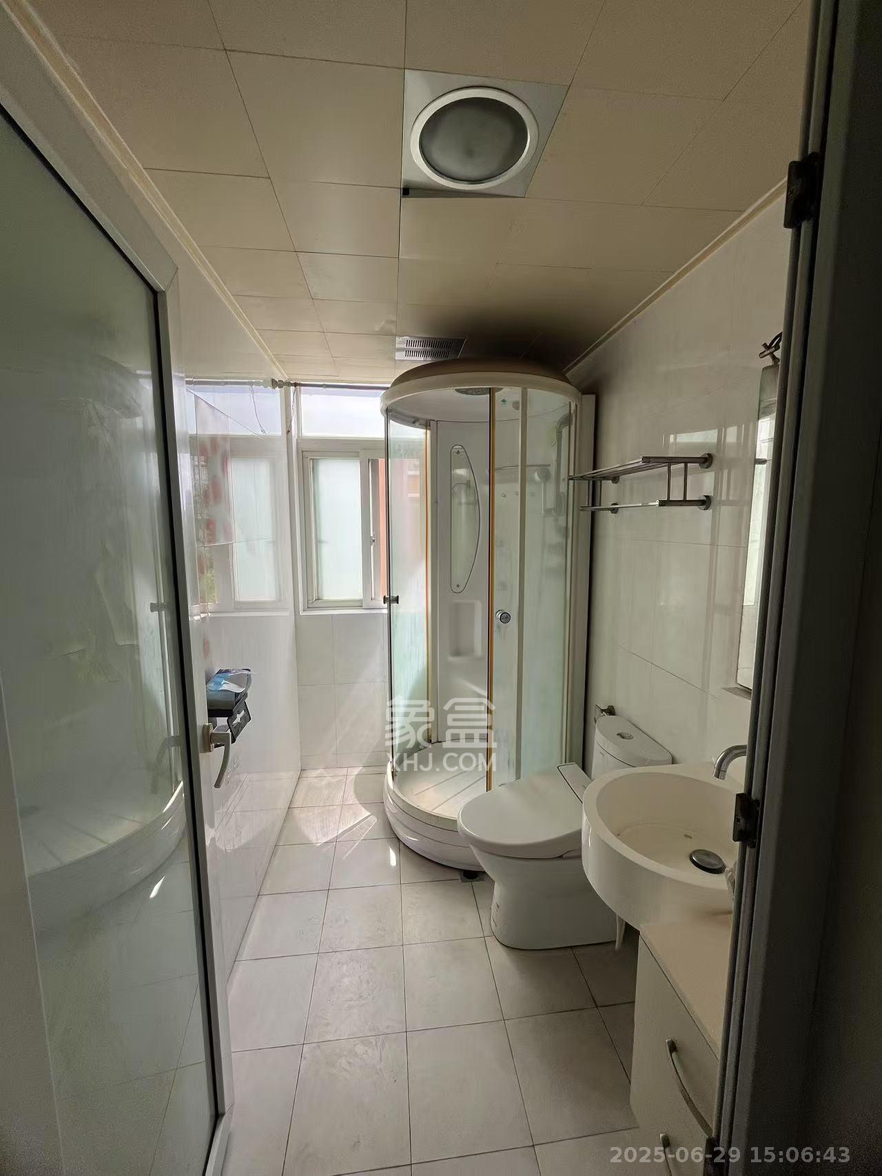 阳光嘉园  3室2厅2卫    2988.0元/月 阳光嘉园  3室2厅2卫    2988.0元/月室内图